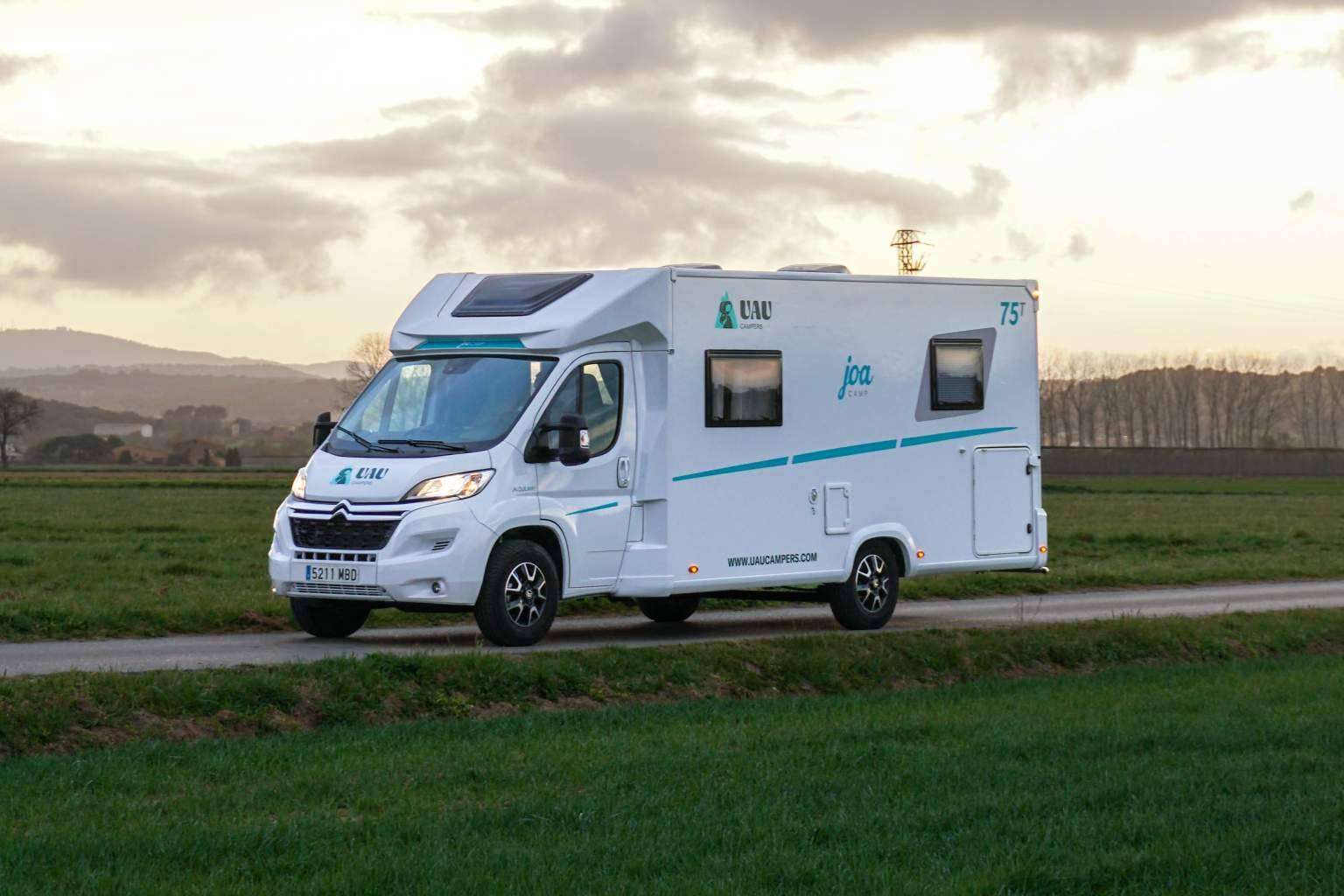UAU Campers explica las ventajas de coger una autocaravana para estas vacaciones de verano
