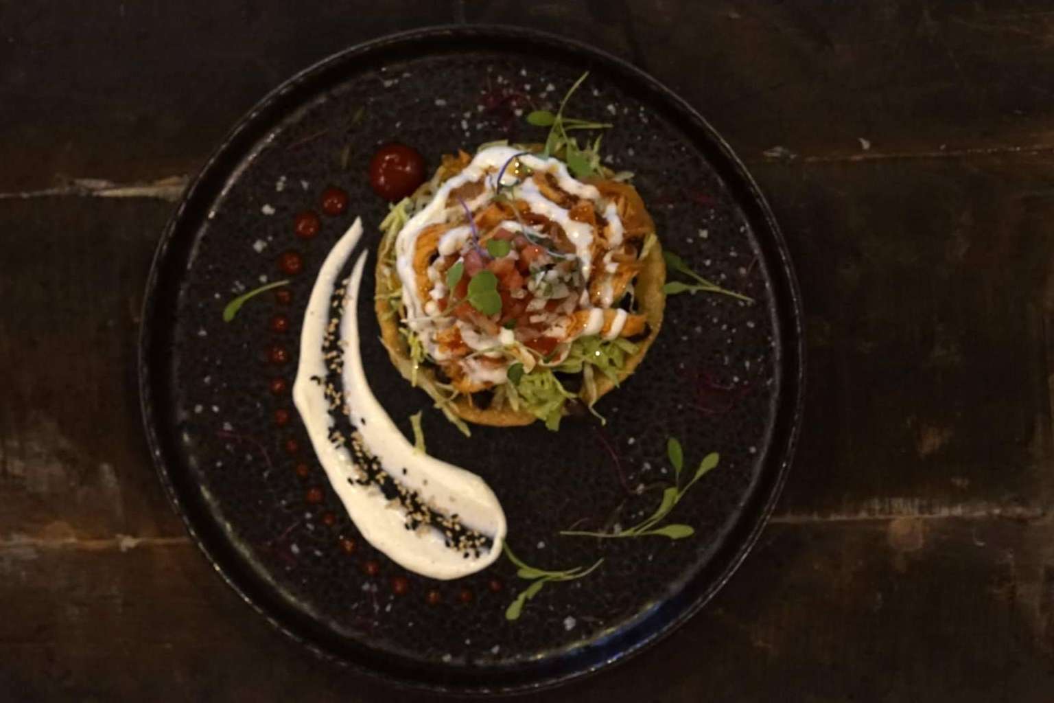 Disfrutar de los sabores auténticos de México en Hijo del Maíz, una antojería que ofrece platos típicos