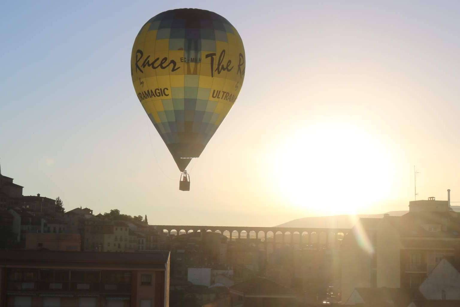 Paseo en globo aerostático en Segovia con EoloFly