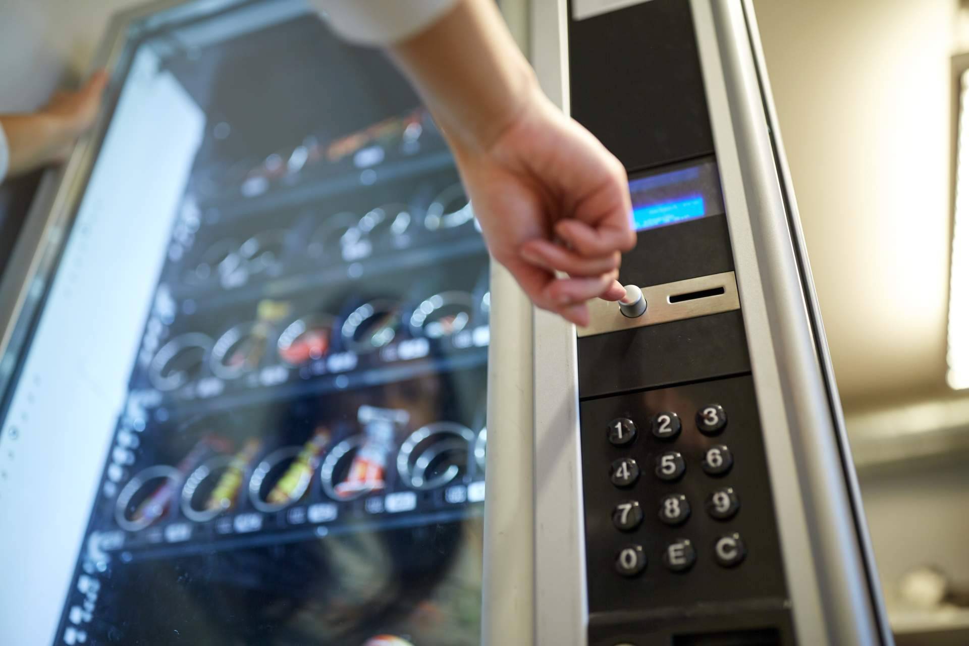 Máquinas vending adaptables a cualquier tipo de producto, por C&B