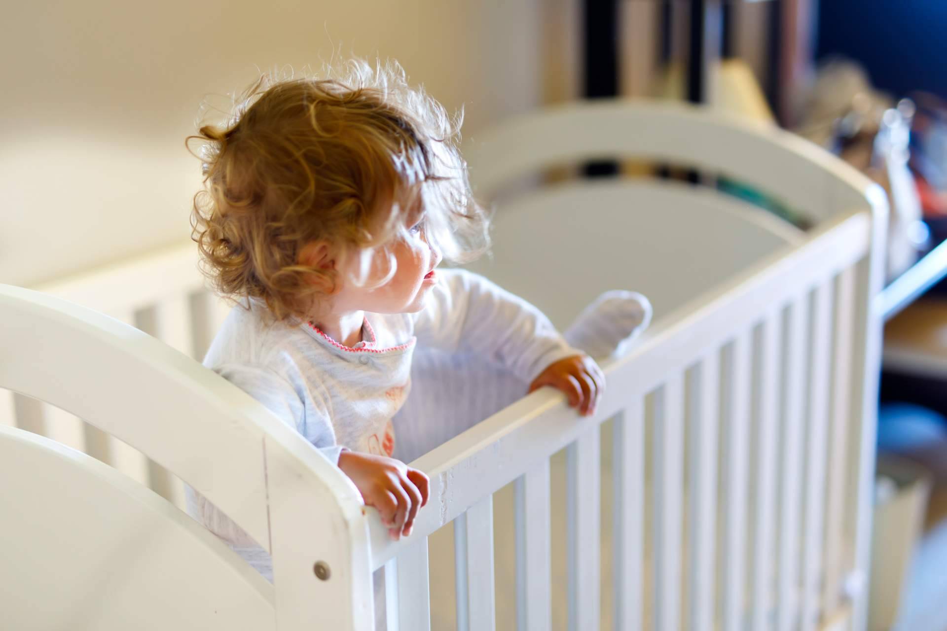 Consejos para elegir cunas y camas apilables para escuelas infantiles, por Discovery Baby