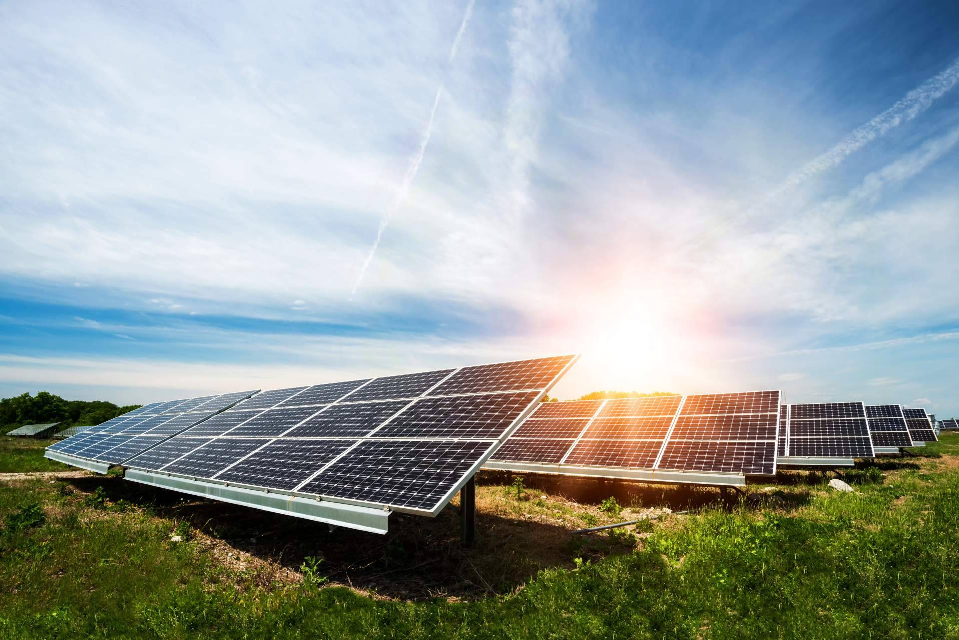 ¿En qué consiste la modalidad de contratos de energía compartida ofrecida por INVERFINEX?