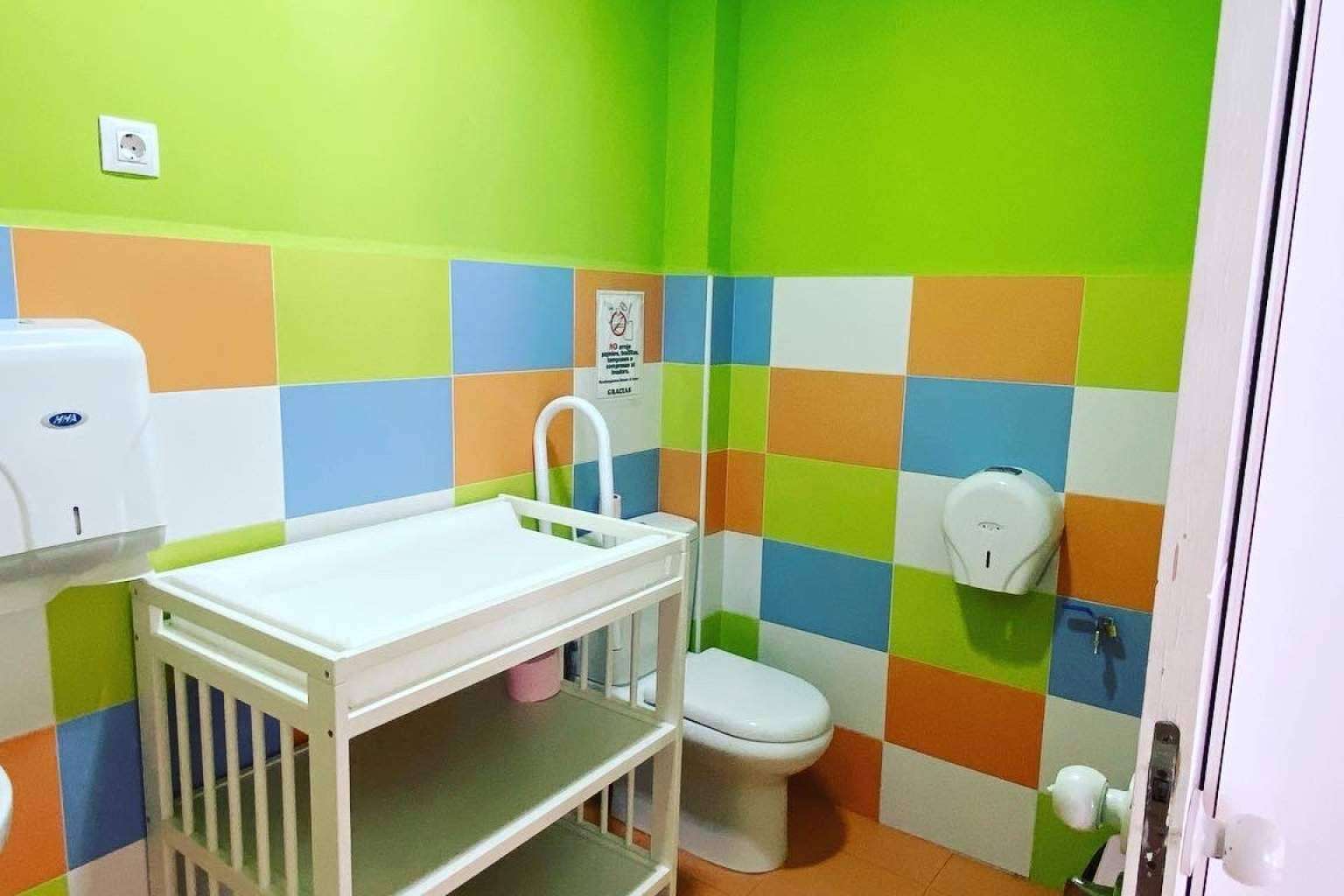Divertirse en JumPlay - Parque de bolas para cumpleaños en Sevilla
