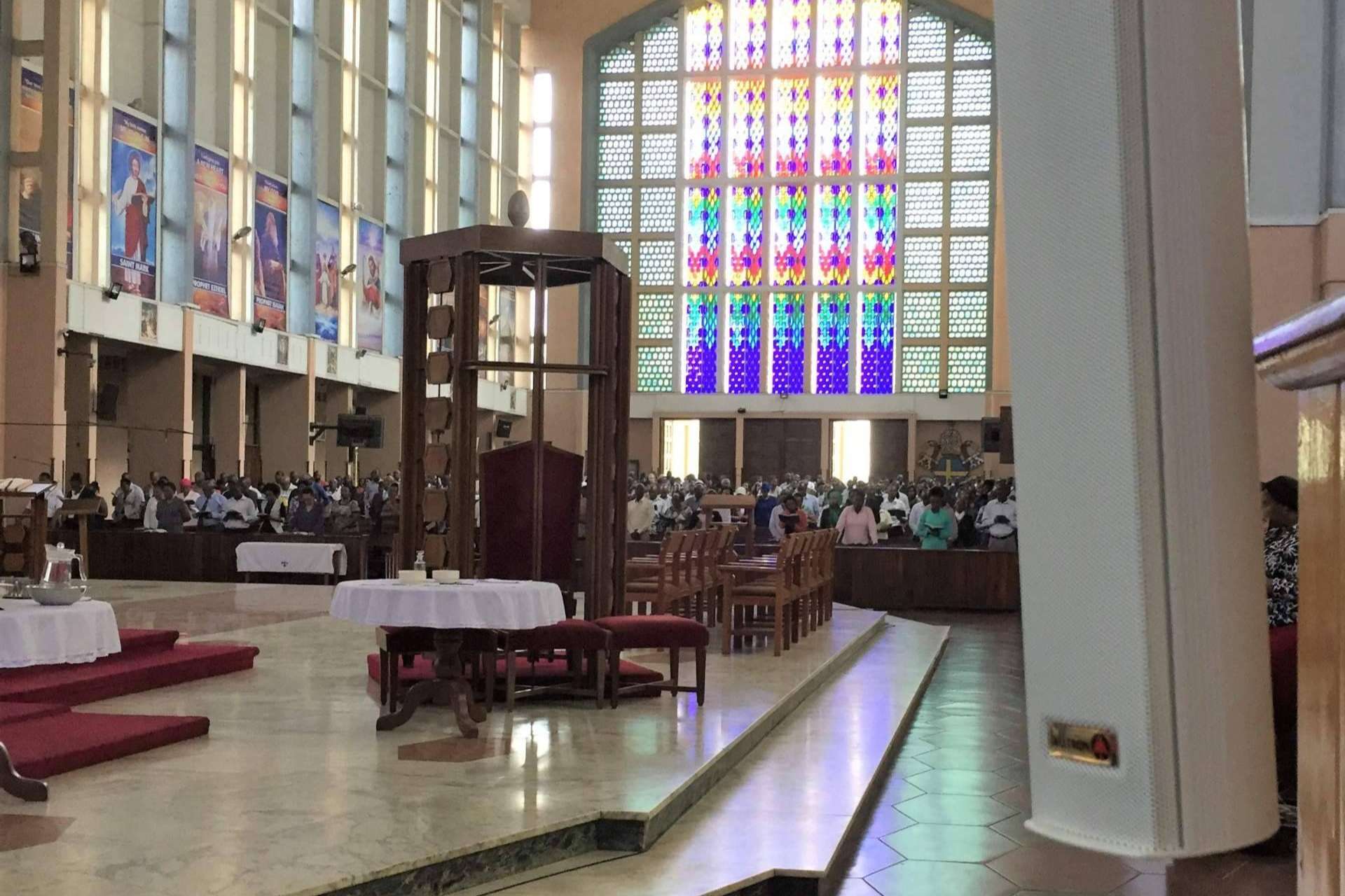 Mejorar las condiciones sonoras de una iglesia con Belltron y el conocimiento de los entornos