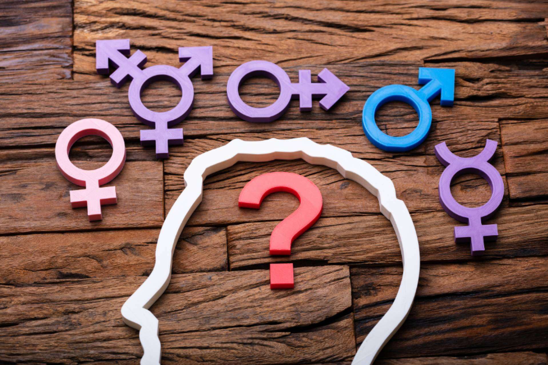 Feminización de la voz y disforia de género