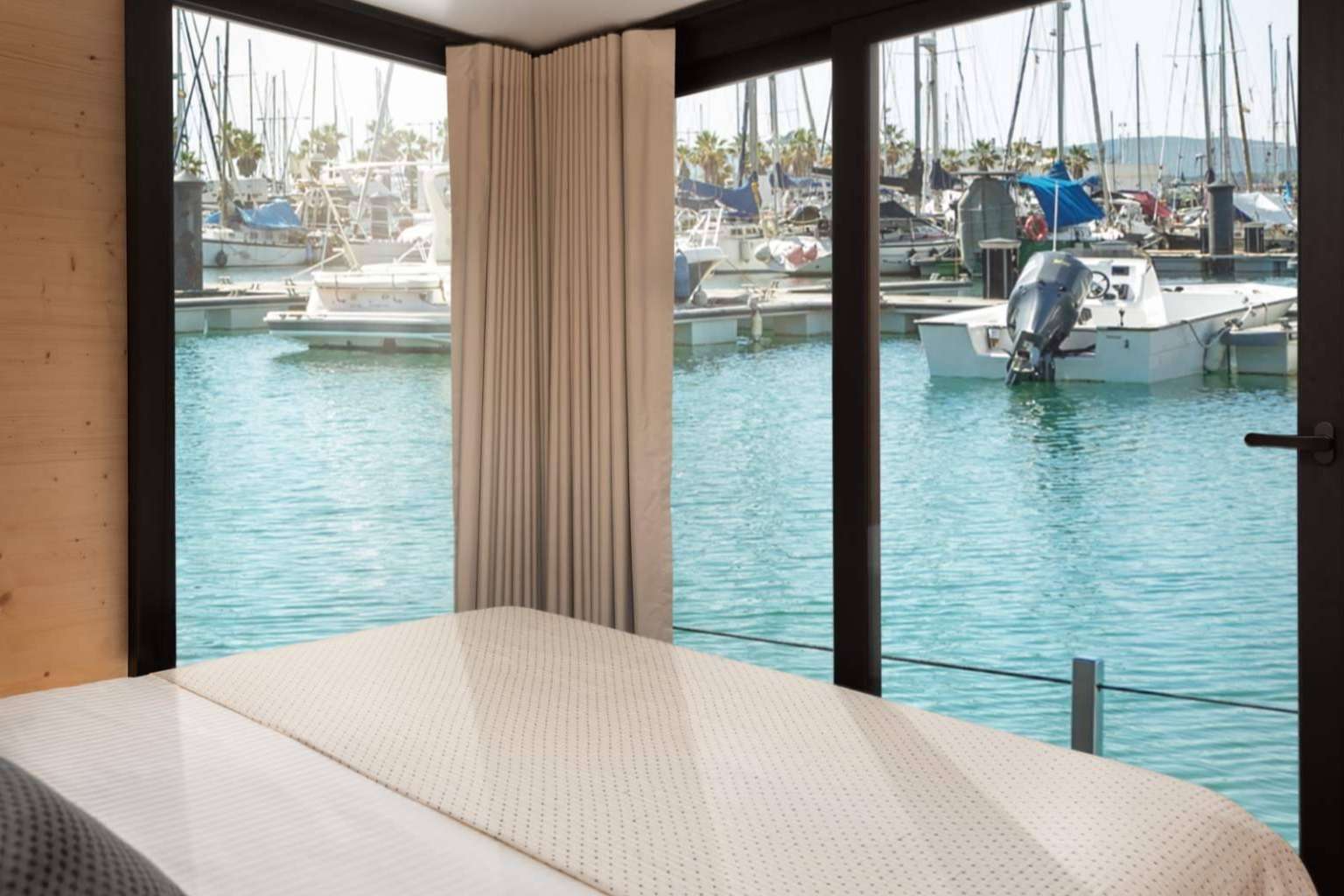 Disfrutar de unas vacaciones excepcionales en La Línea de la Concepción alojándose en Boat Haus