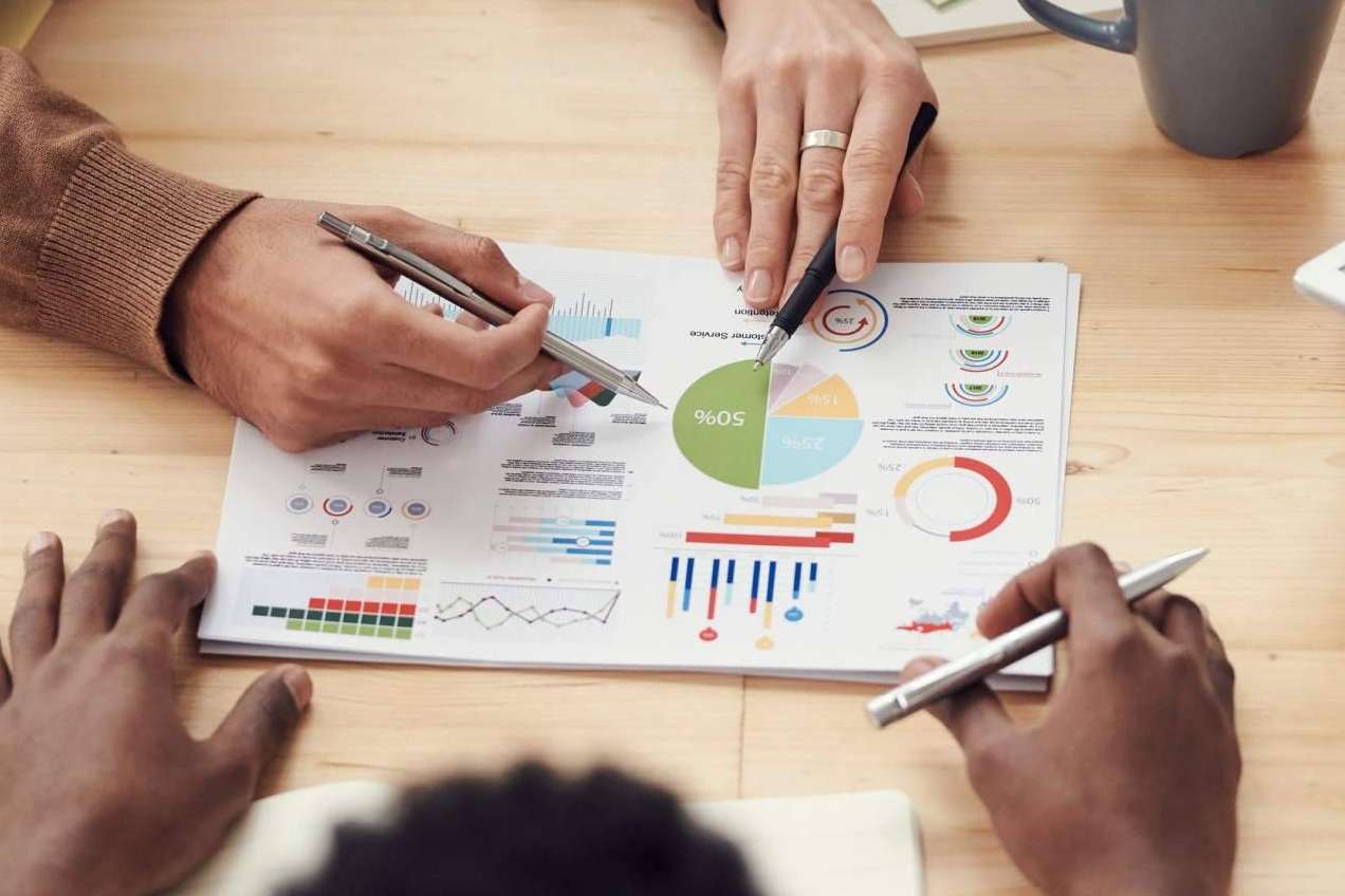 El software que impulsa el éxito empresarial;  Financial System para optimizar las decisiones financieras
