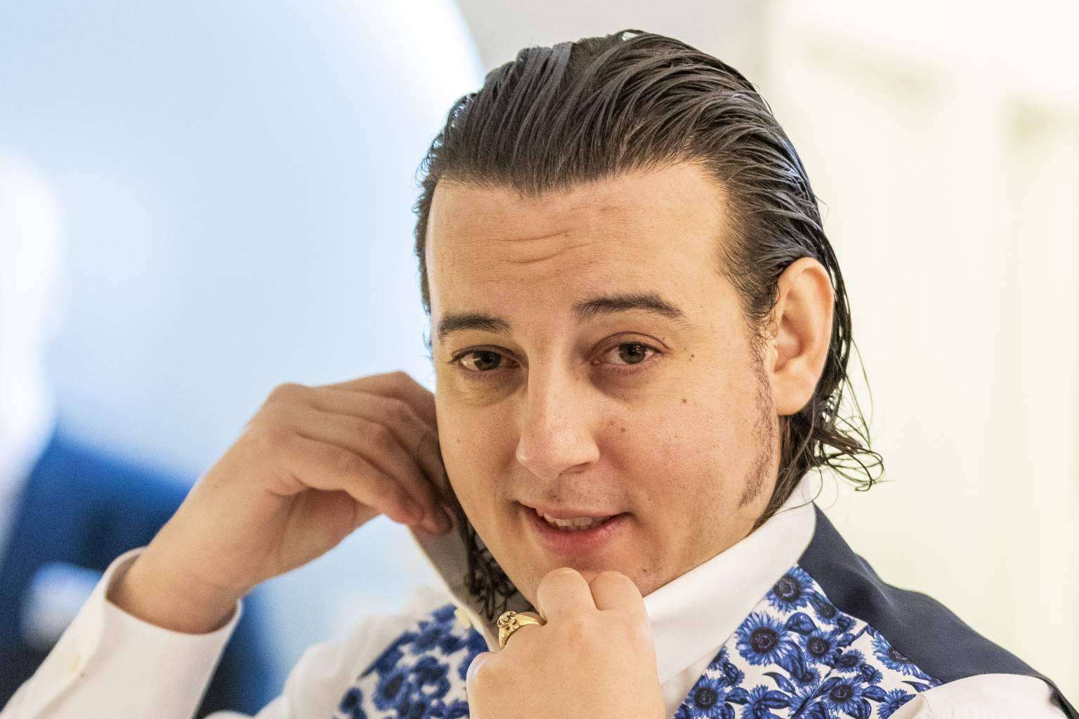 Kuky Fuego, ha pasado de ser un personaje televisivo a ser una de las personas con más contactos en España