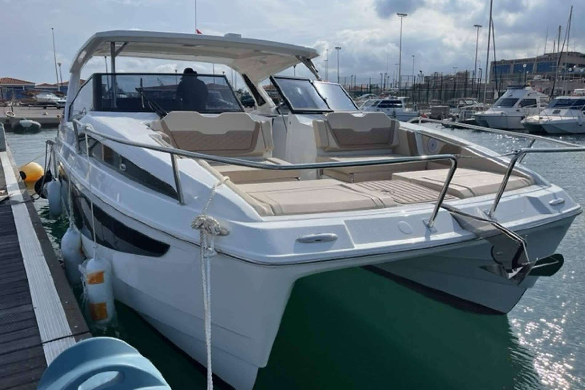 Teca sintética 4deck, con Nautic Services