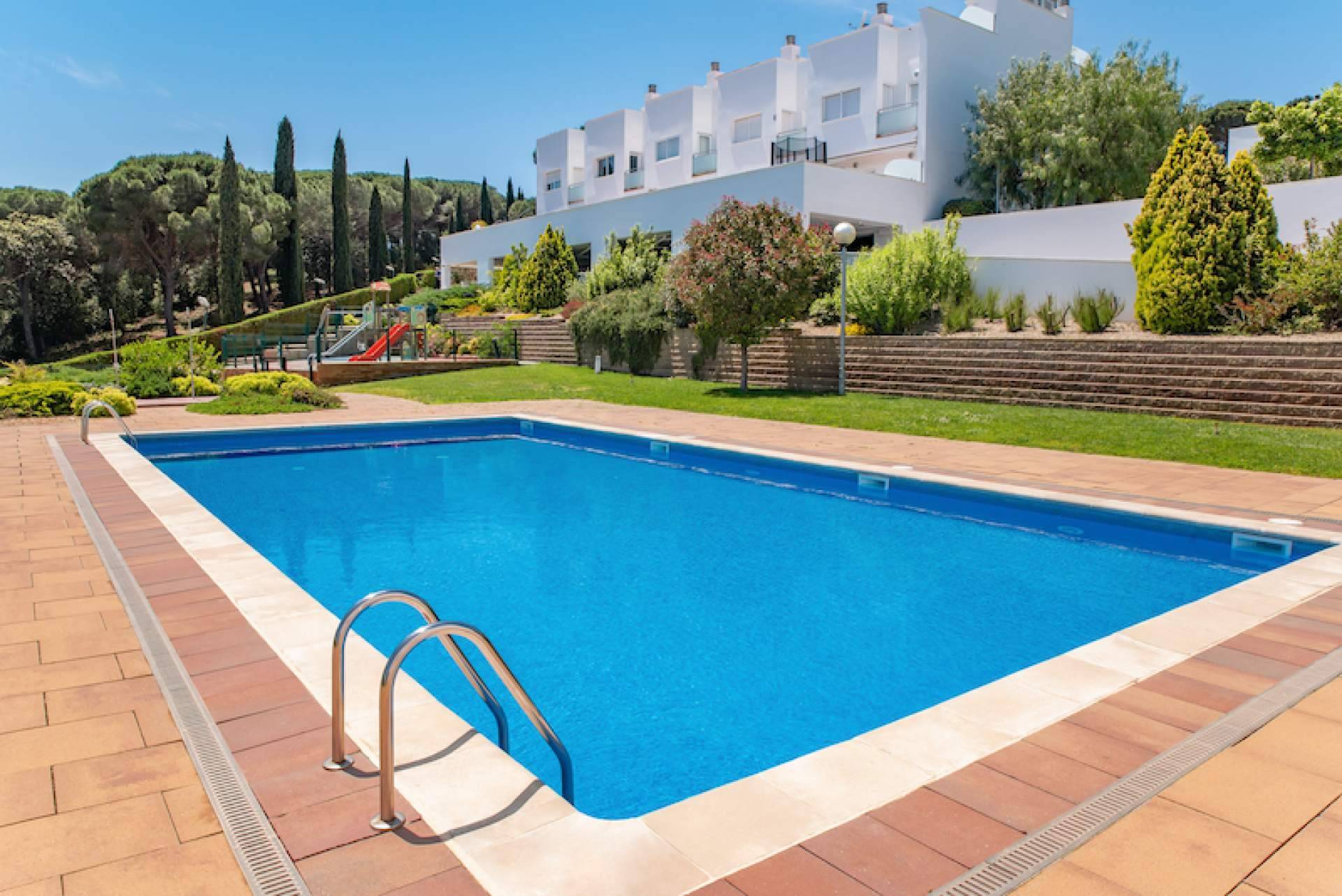 Asesoría y acompañamiento a propietarios que disponen de piscinas comunitarias, con Gasto Neto