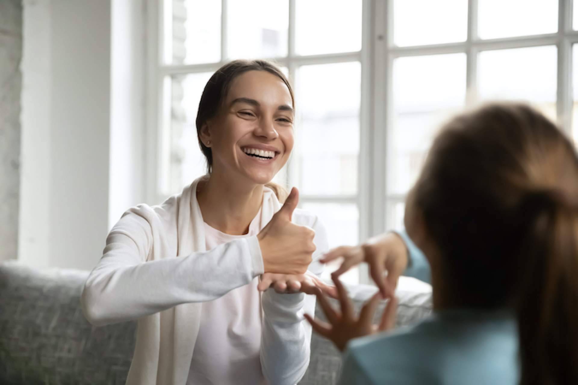 El canal Youtube de la Fundación Disgrup permite ayudar a las personas con discapacidad de forma gratuita