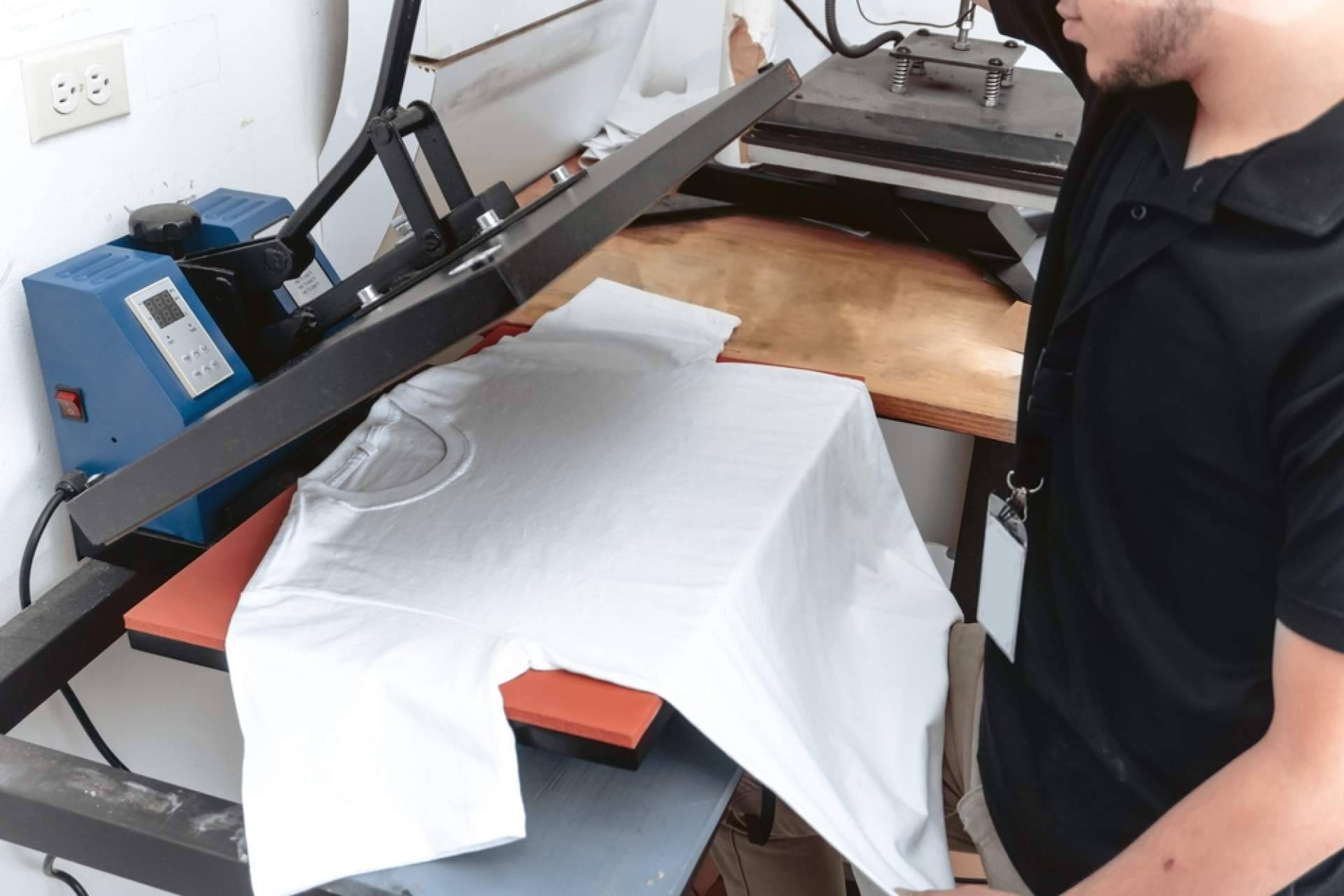 Crear una marca de ropa a través de DTF impresión, con Forte