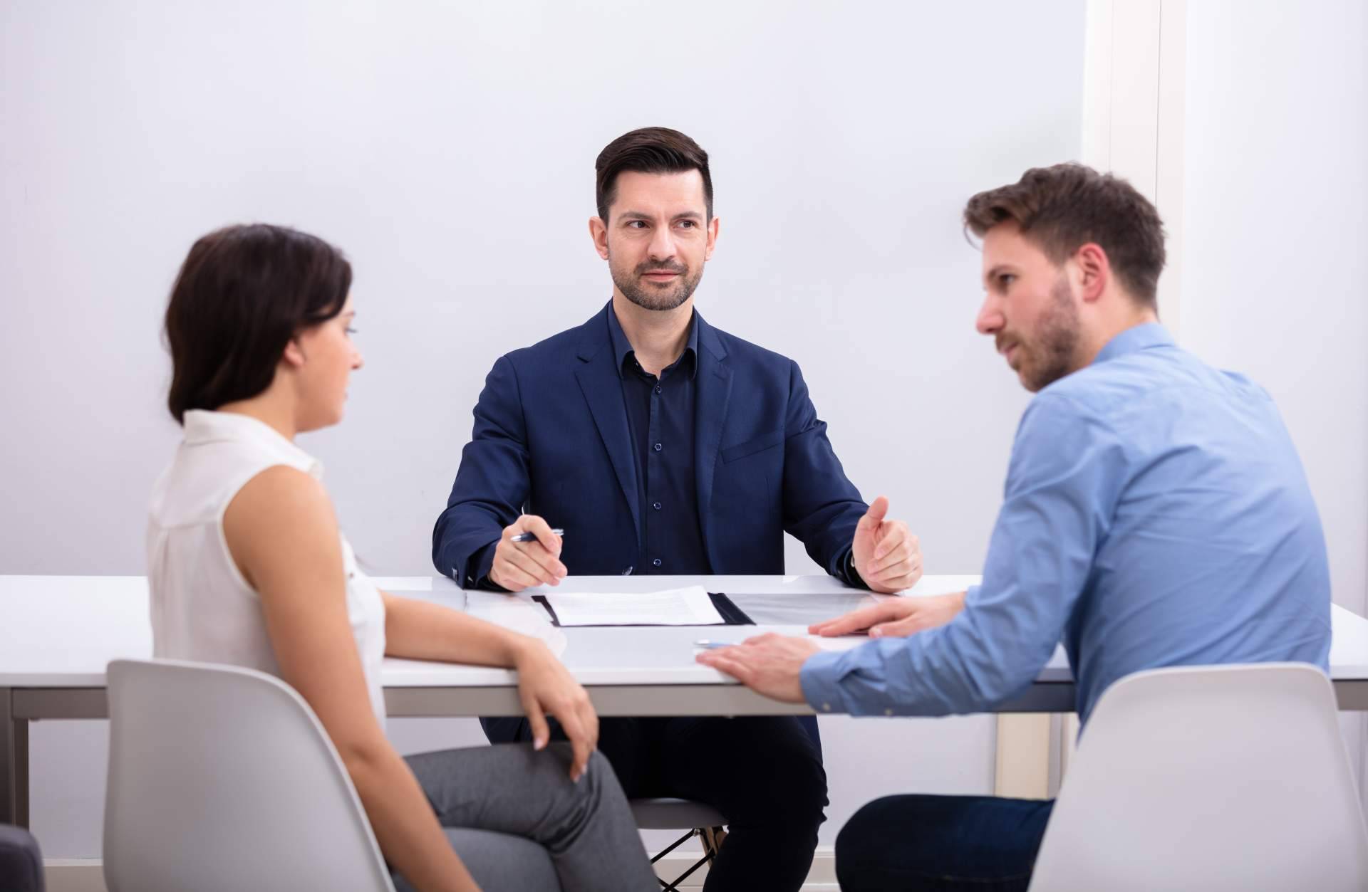 Dificultades en el divorcio; la mediación legal como solución, según Ana Velasco Abogados