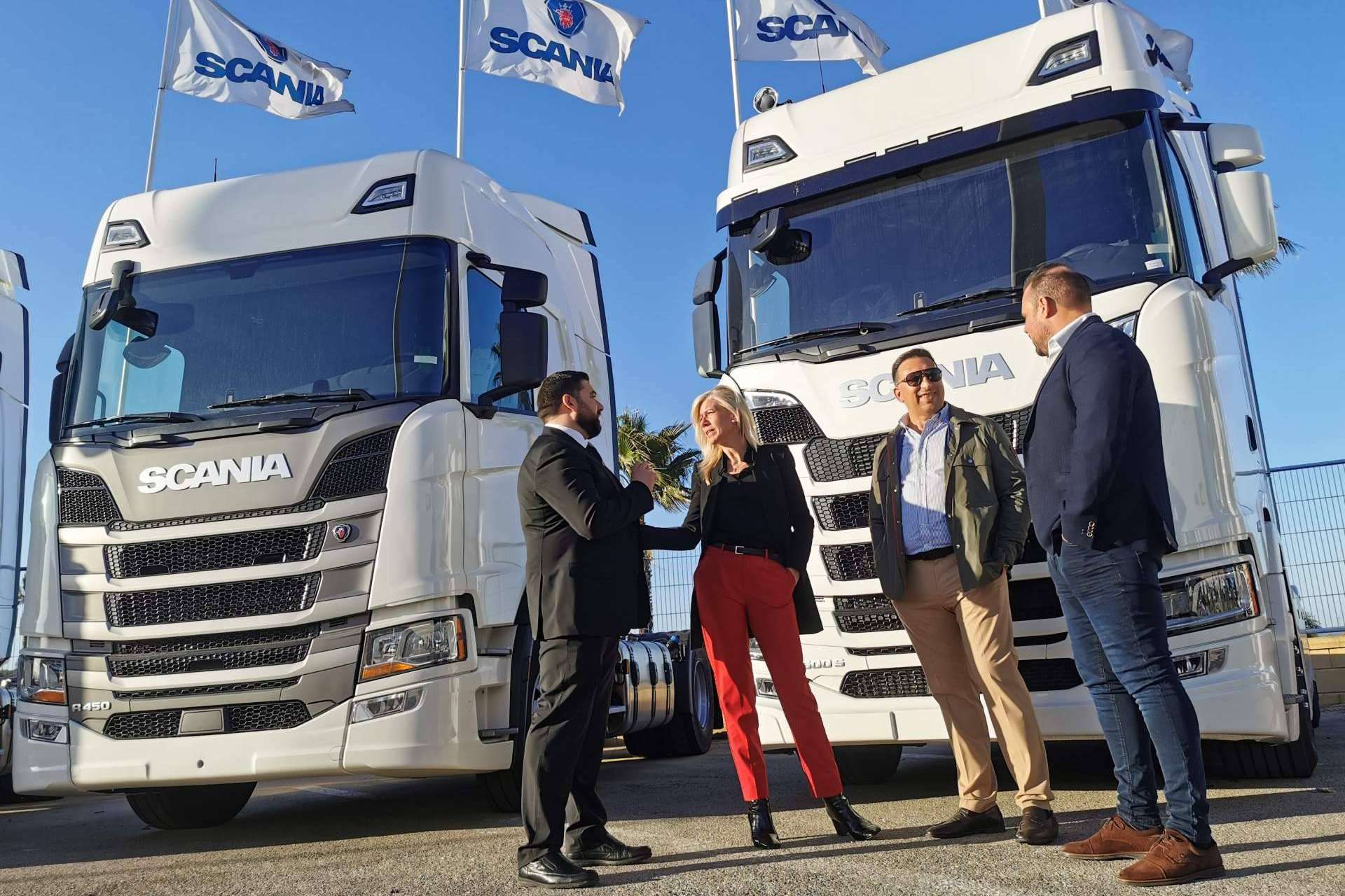 Orvipal ha comprado 50 camiones de la marca Scania de cabina alta para su flota porta vehículos