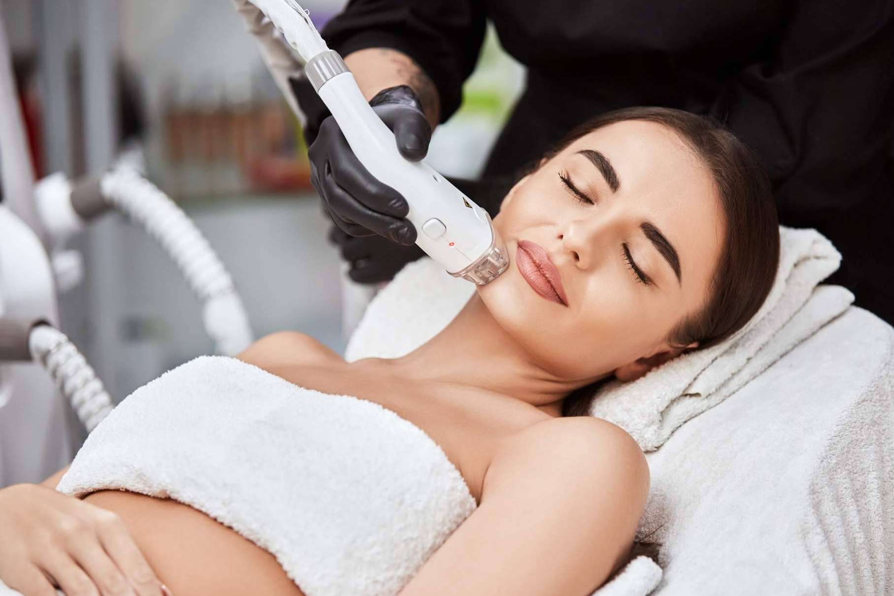 Dermasthetic ofrece cursos de especialización para médicos que se dedican a la estética