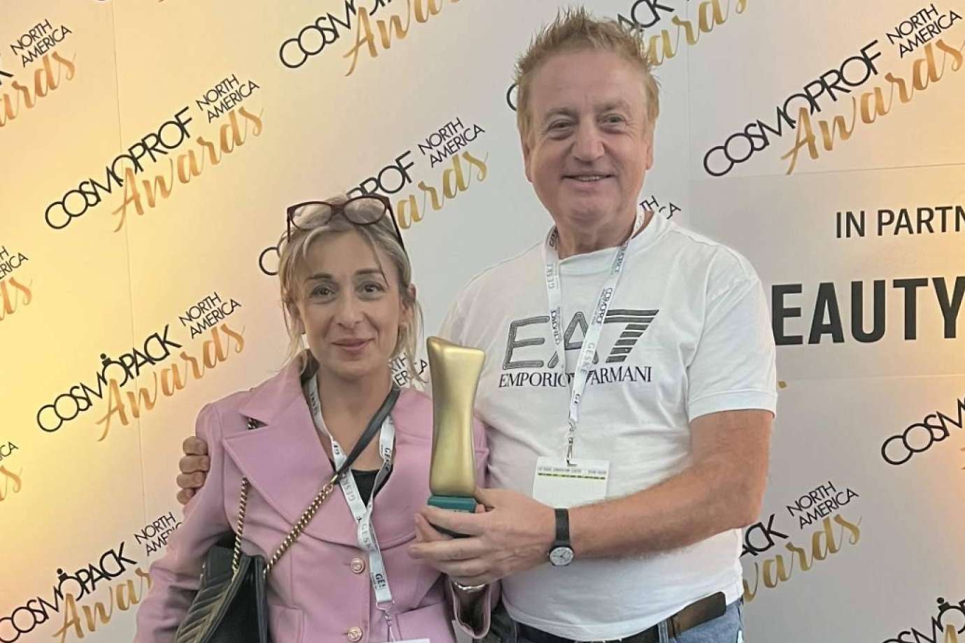 El prestigioso reconocimiento Cosmoprof North America Awards para World of Beauty Italia