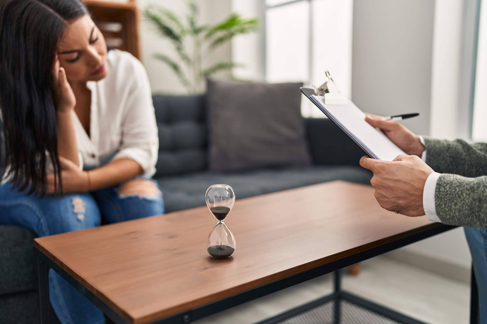 Recomendaciones para saber cómo controlar un ataque de ansiedad, con Contigo Psicología