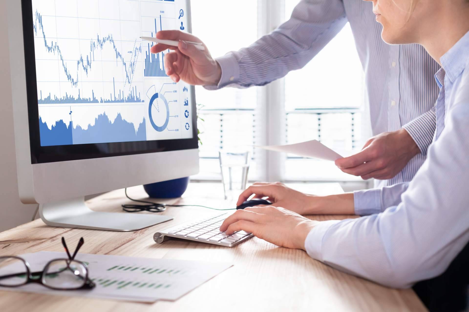 Instant Financial Issuance, solución fintech de AK Digital