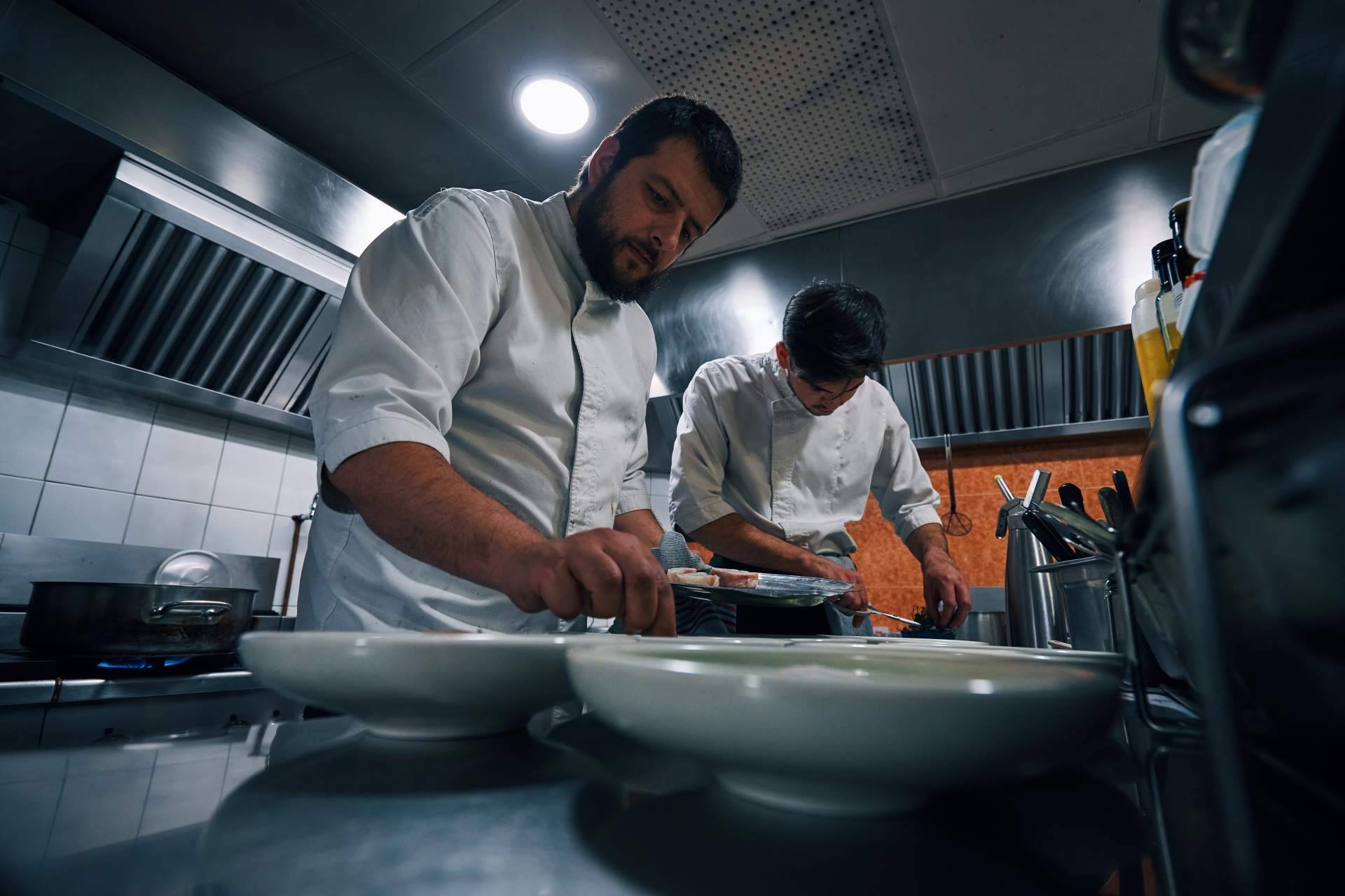 Optimizar la gestión gerencial gastronómica a través de los servicios de Jorge Guglietta