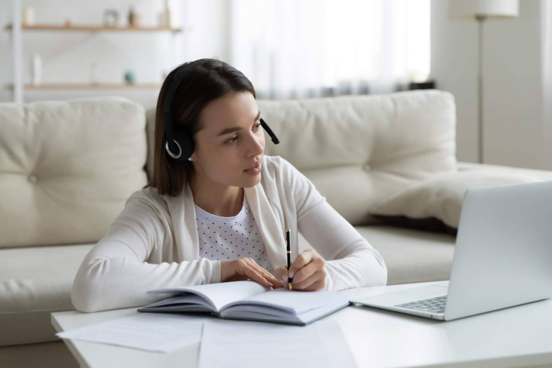Convertirse en un experto paralegal con la formación jurídica de E&J School