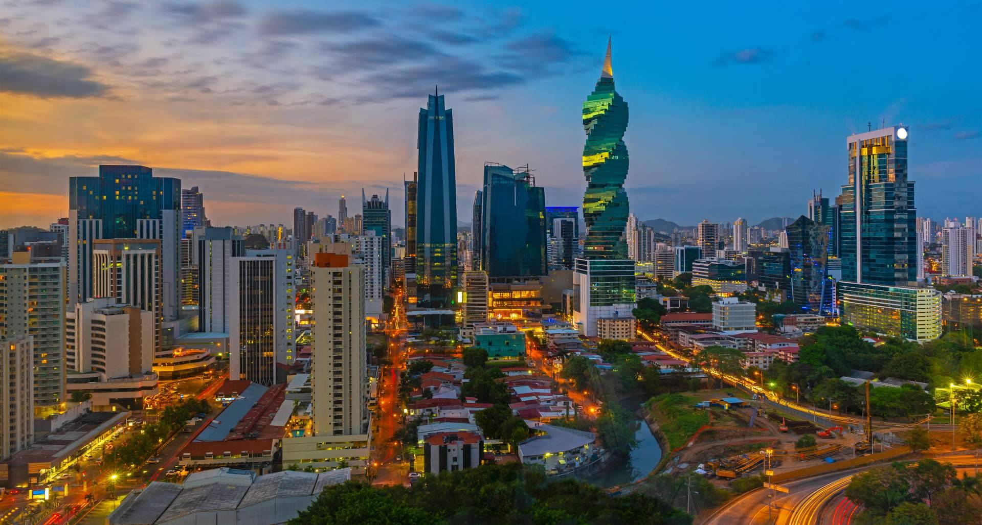 Hacer negocios e invertir en Panamá; Grupo Los Pueblos