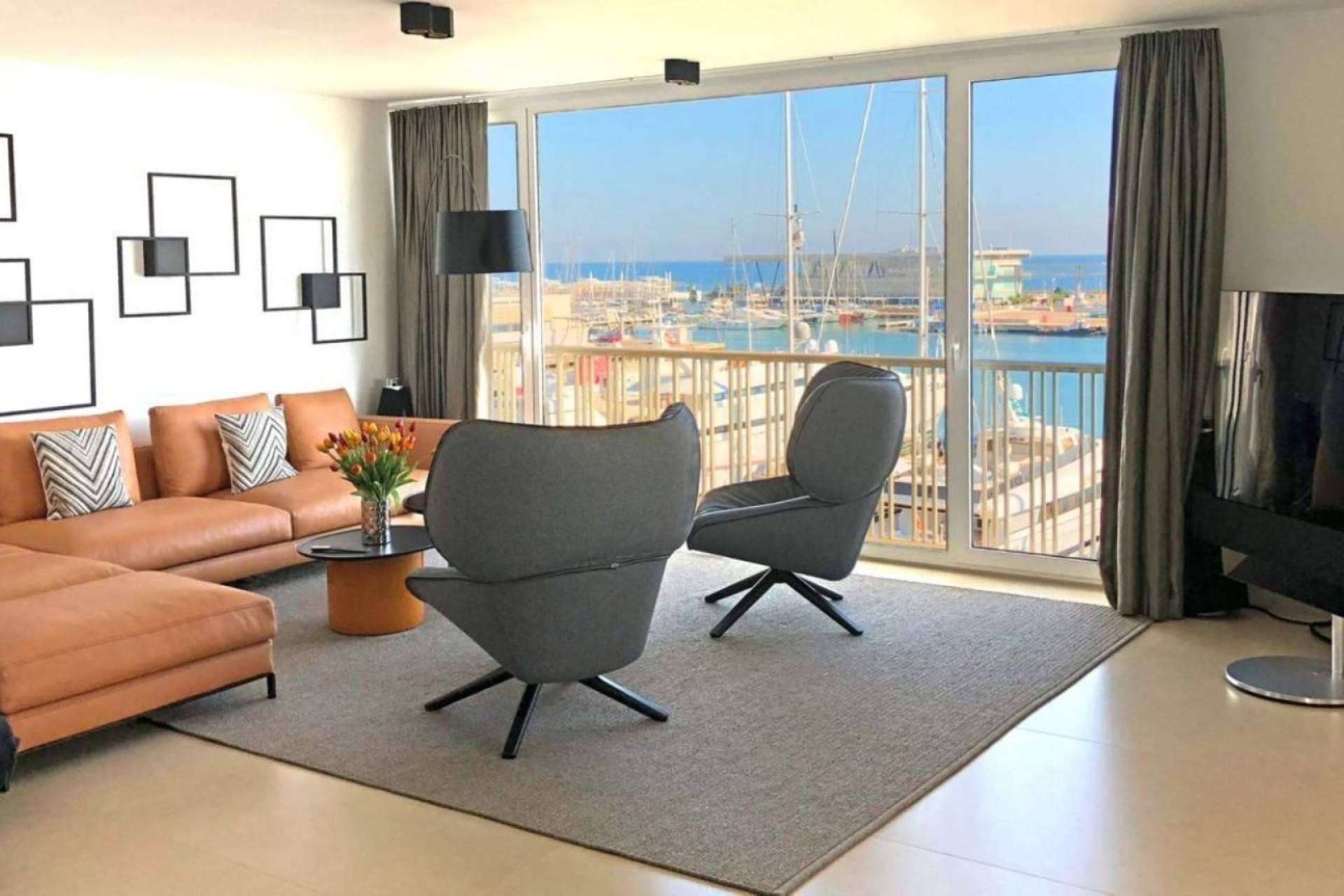 Venta de propiedades de obra nueva y segunda mano en la Costa Blanca de la mano de Home Target