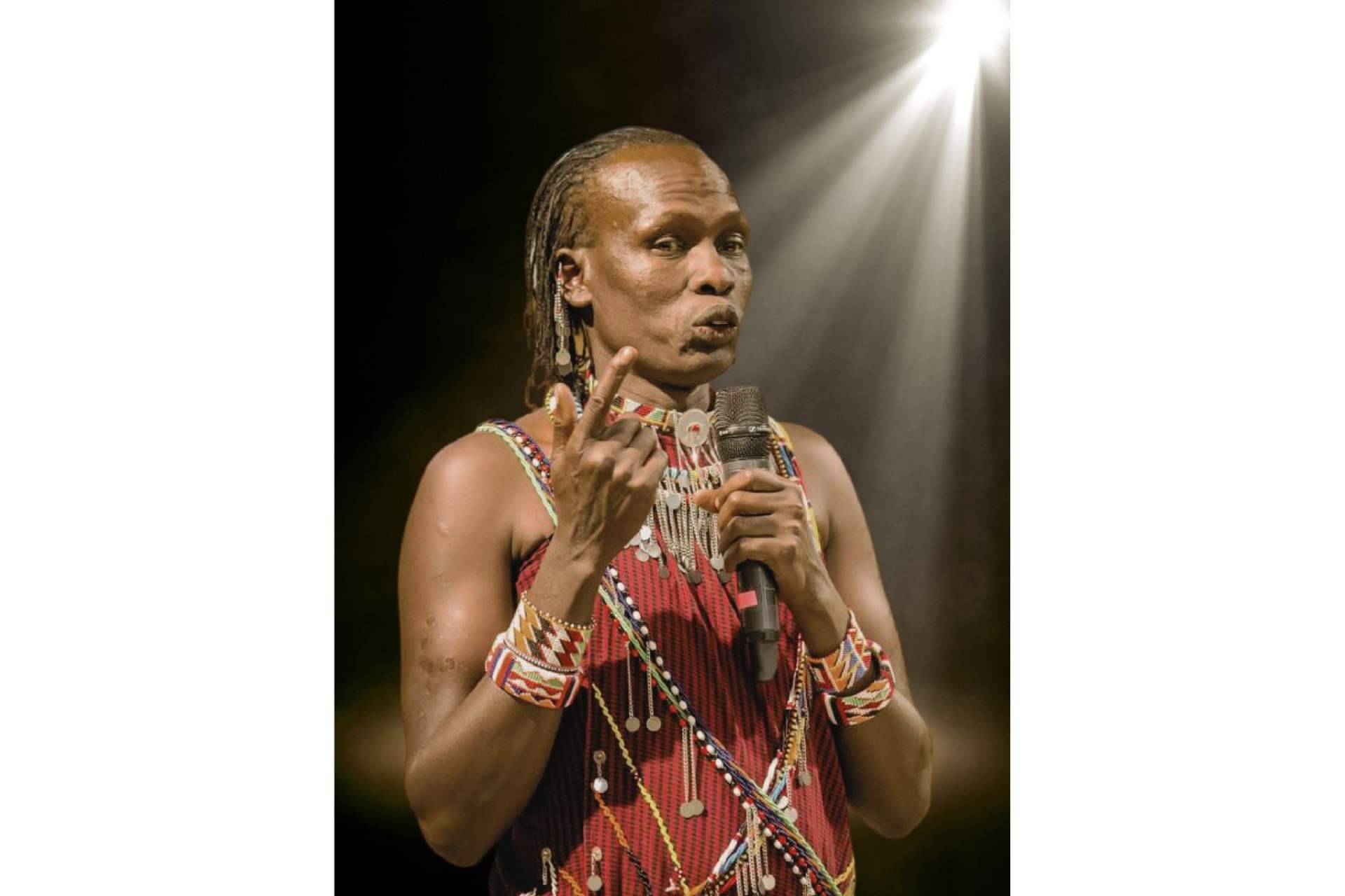 La historia de William Kikanae,  líder de los Masái y conferenciante en Helpers Speakers