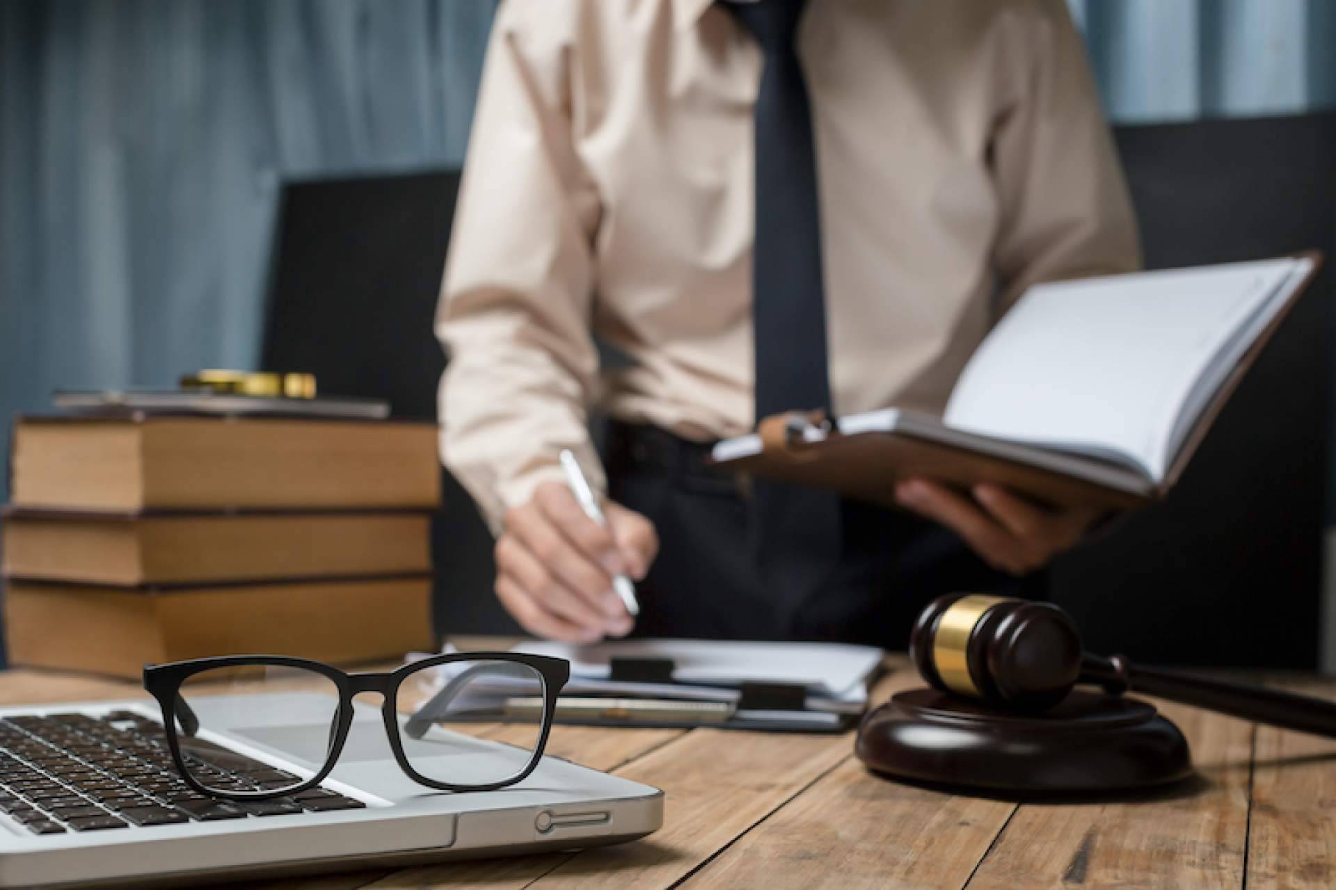 Panama Finance Law protege los intereses comerciales con asesoría legal para contratos y transacciones comerciales