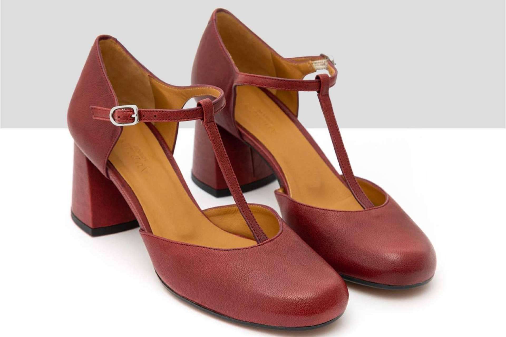 Audley Shoes ofrece zapatos tacón de mujer a la moda