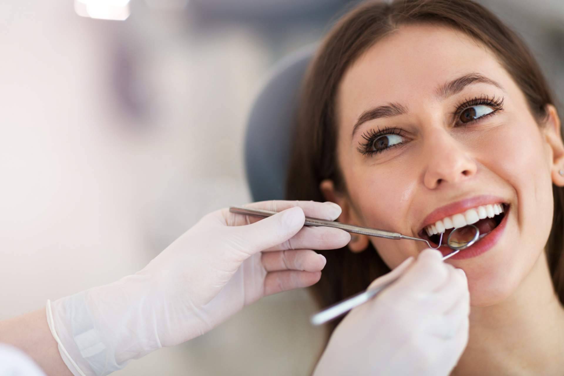 Clínica Carlos Saiz Smile ofrece un tratamiento de diseño de sonrisas