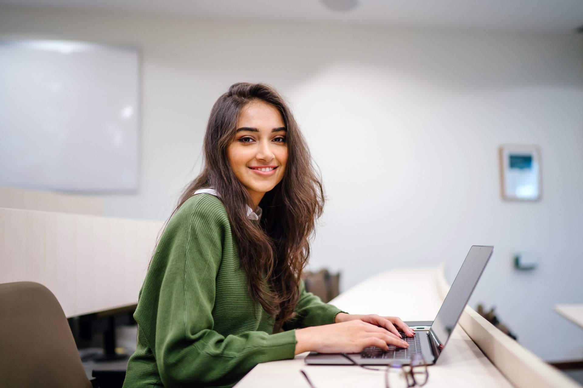 Compaginar estudios y trabajo, con ApruebaTodo