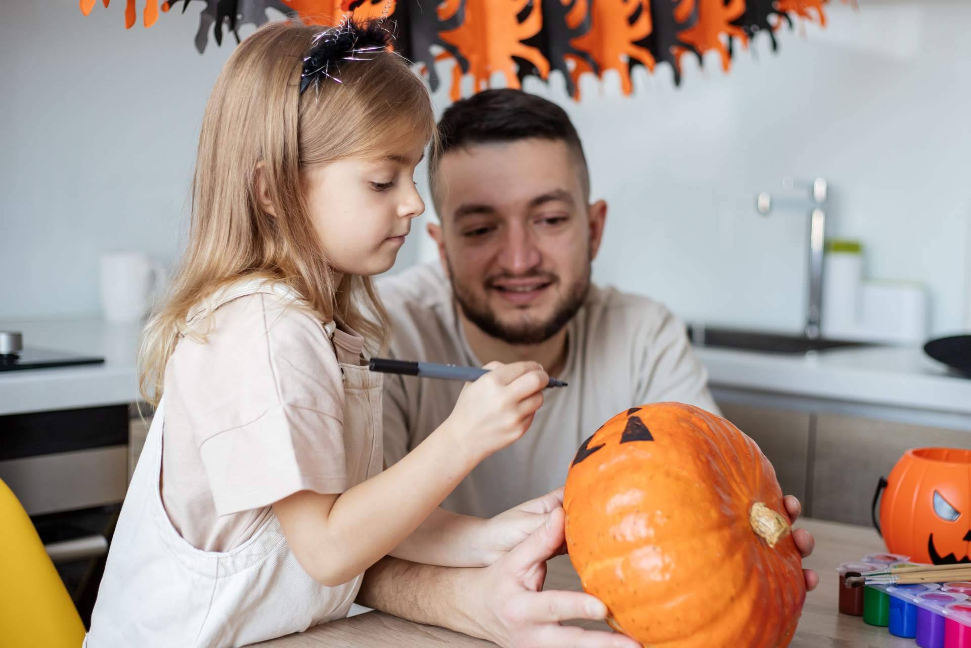 Una tienda de pinturas para Halloween, Papelería Artigas