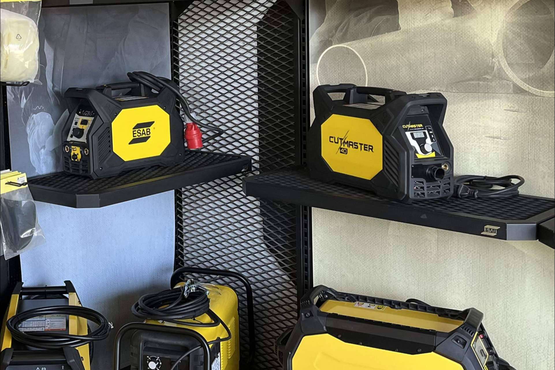 ESAB maquinaria y suministros industriales disponibles en Eny.es