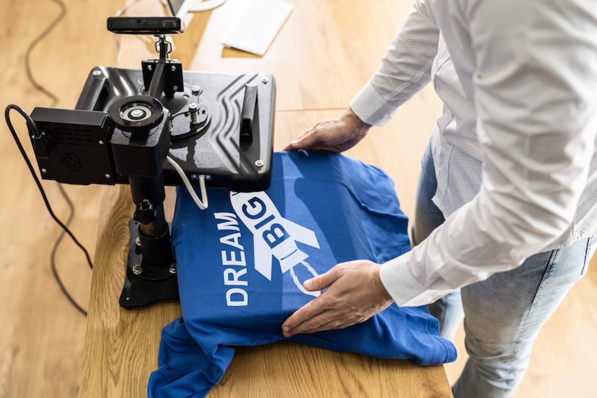 Optimizar la visibilidad de una firma con la personalización de sus camisetas gracias a SEVU Printing