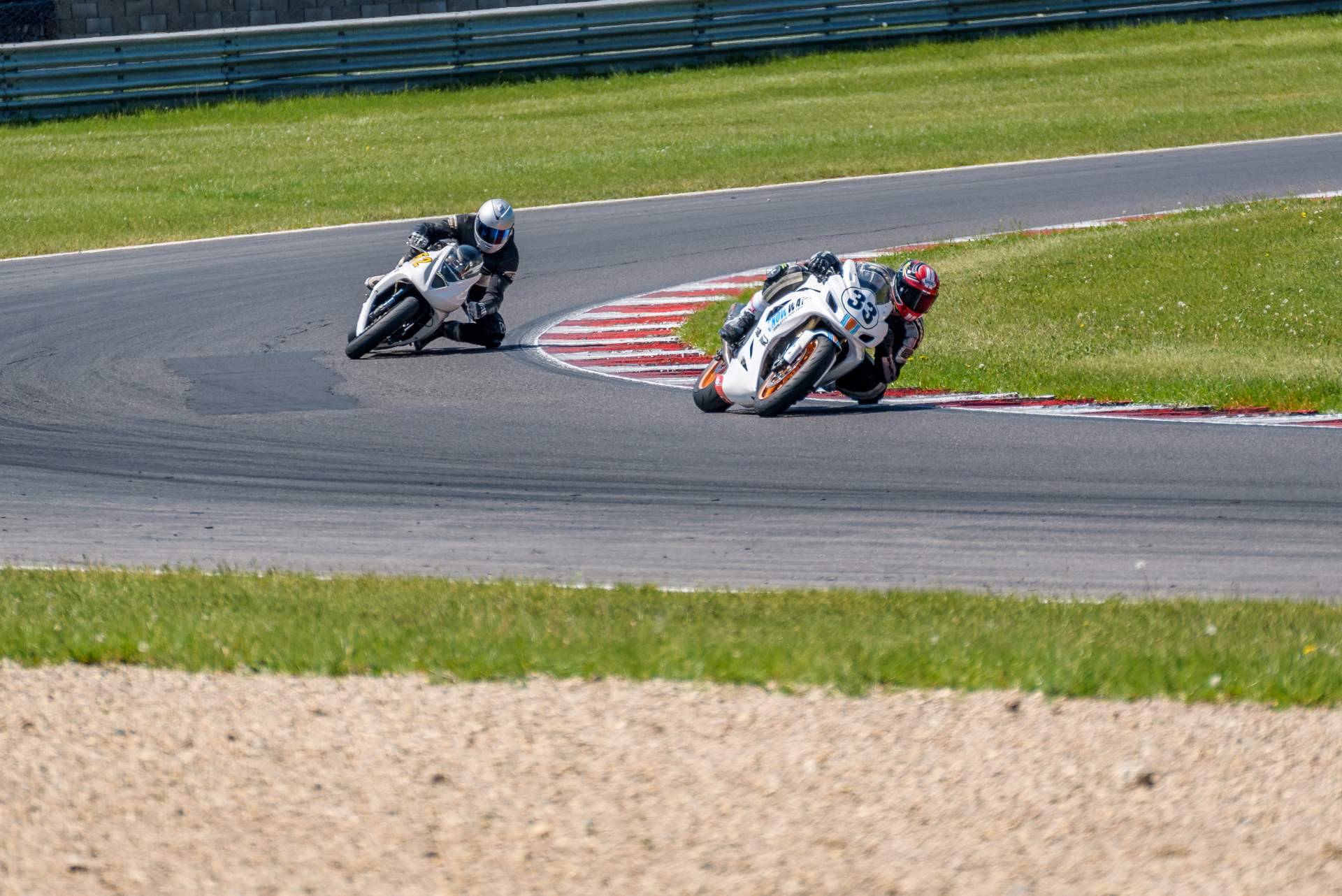 La evolución de las carreras de moto a lo largo de la historia