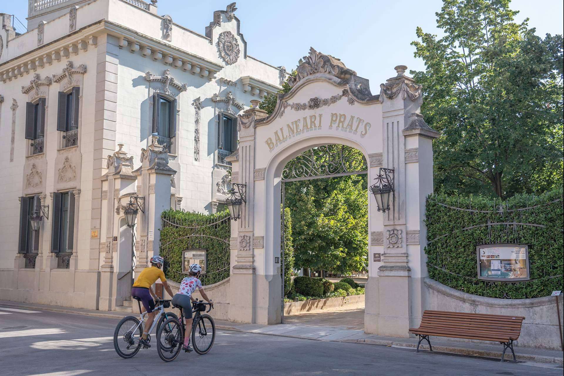Hacer rutas en bici; los beneficios y las facilidades para los ciclistas del espacio bikefriendly del Hotel Balneari Prats