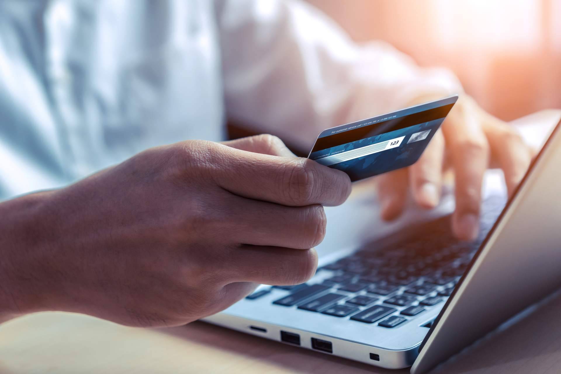 Tecnología y productos a buen precio en el e-commerce de Join Banana