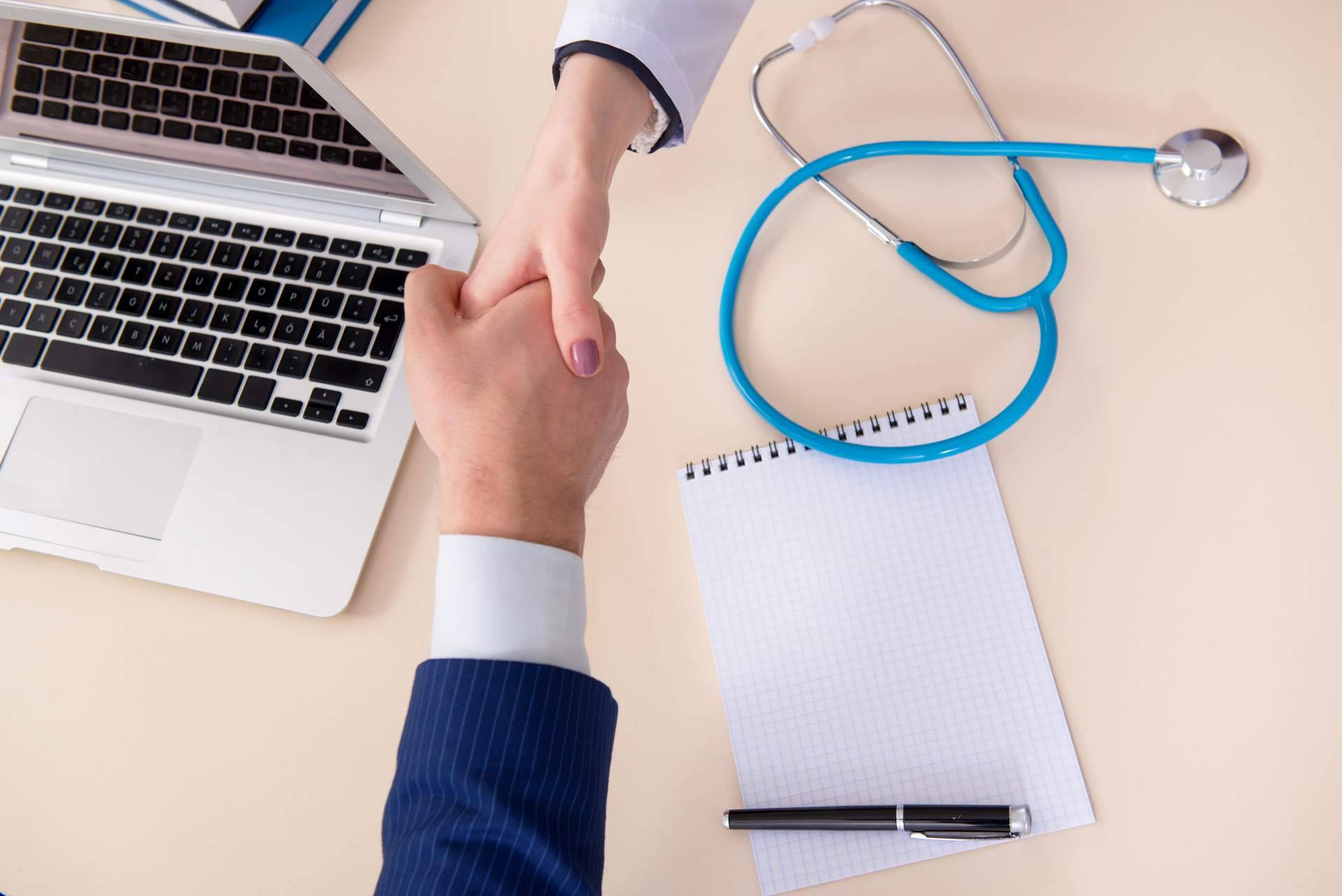 ¿Por qué es necesario un seguro médico personalizado para viajar?, Coverontrip lo explica
