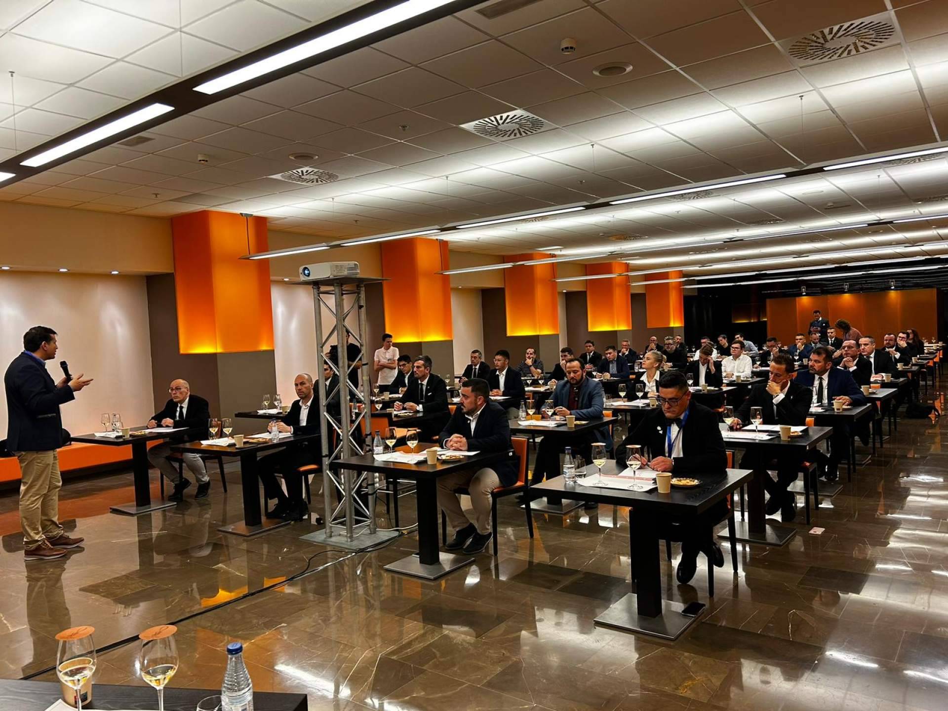 El sumiller Xavier Roig Castellví, campeón en la primera edición de Sparkling Wine Master España by Tantum Ergo celebrado en GASTRÕNOMA