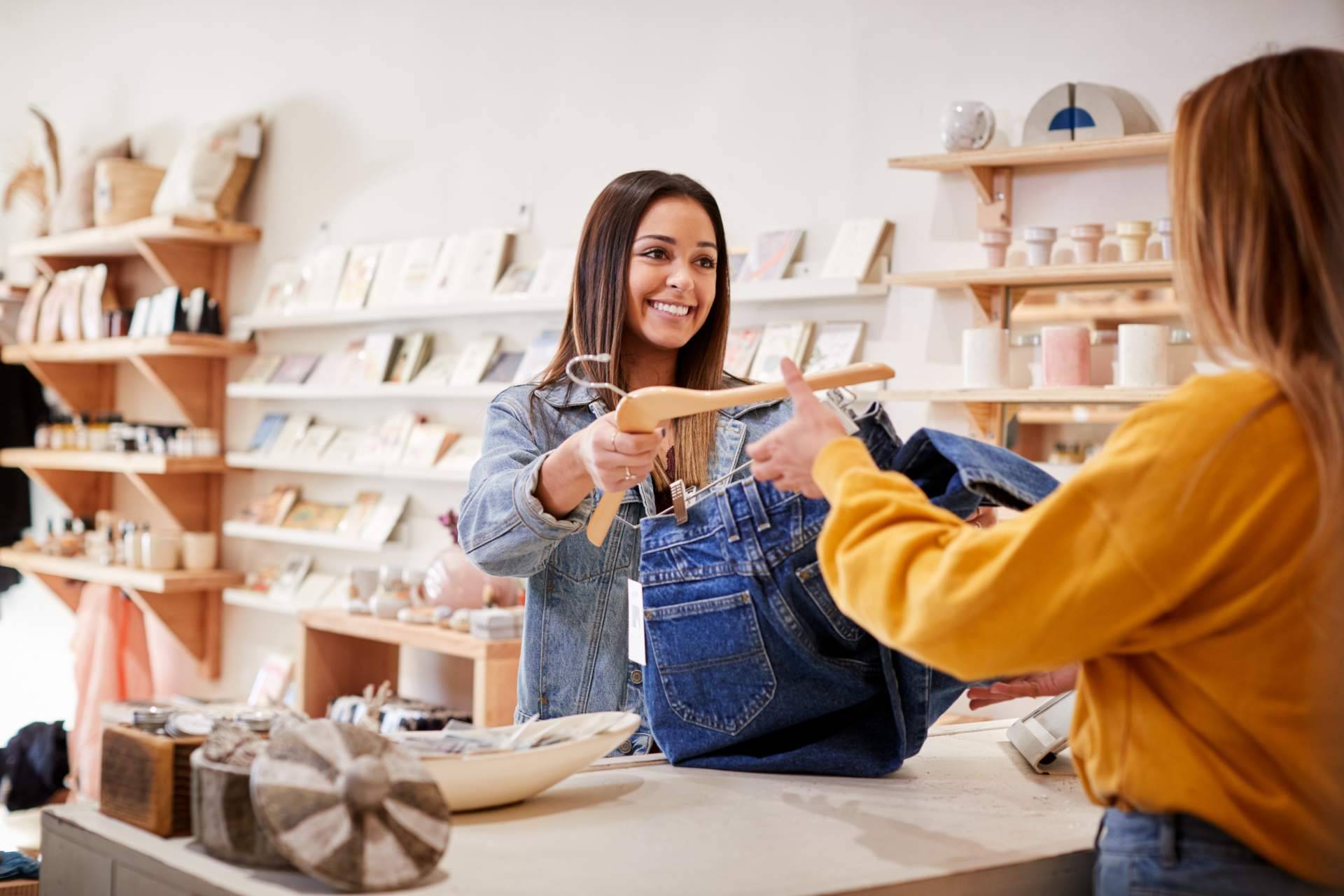 Una tienda femenina de referencia a la hora de comprar vaqueros tiffosi es Inara