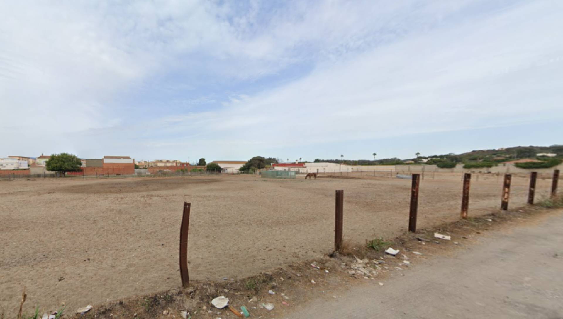 Terrenos, viviendas y garajes a subasta en La Línea de la Concepción y en Mijas con Eactivos.com