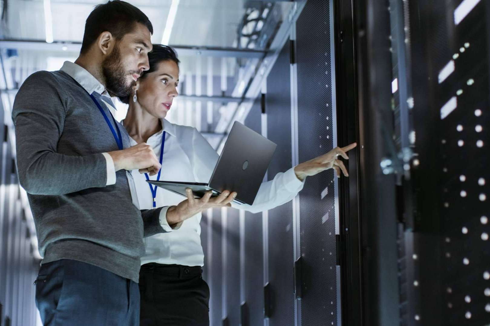 Qué servicios ofrece PROCOMIT para mejorar las telecomunicaciones de las empresas