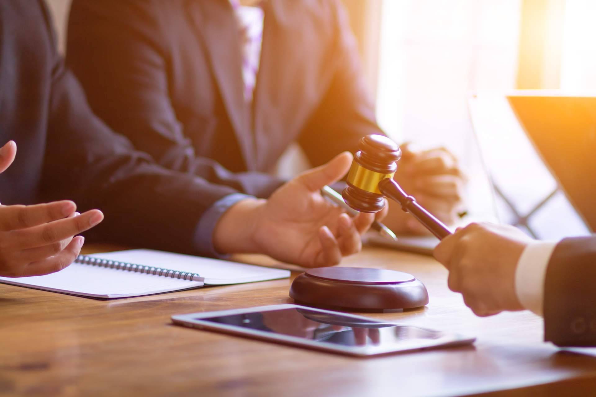 Juanola Abogados lucha contra los abusos bancarios y sigue acumulando sentencias favorables relacionadas con tarjetas revolving