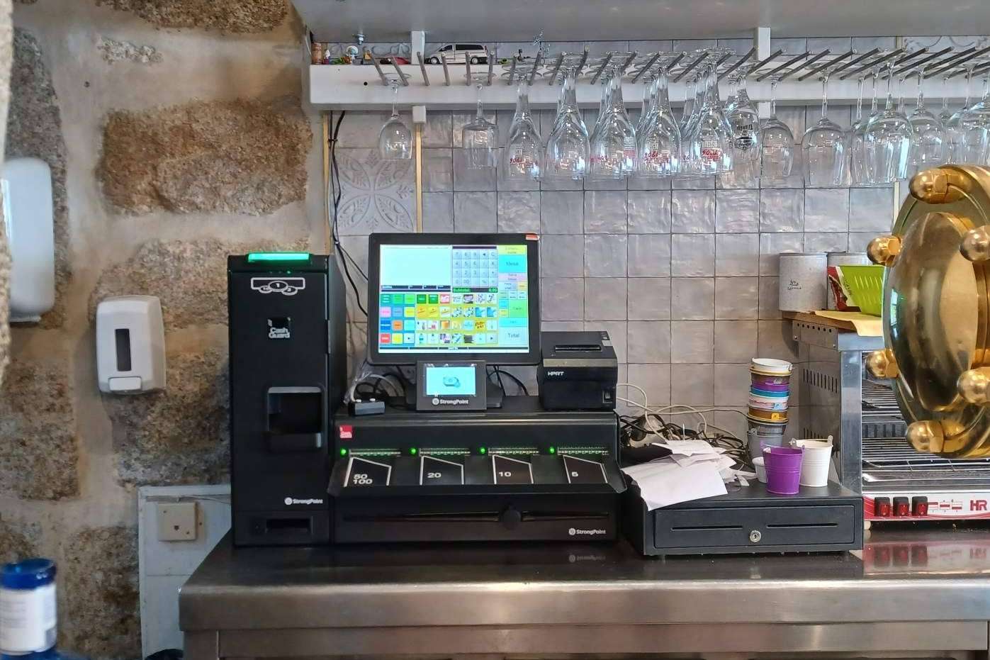 Caja registradora automática CashGuard, con Telsystem