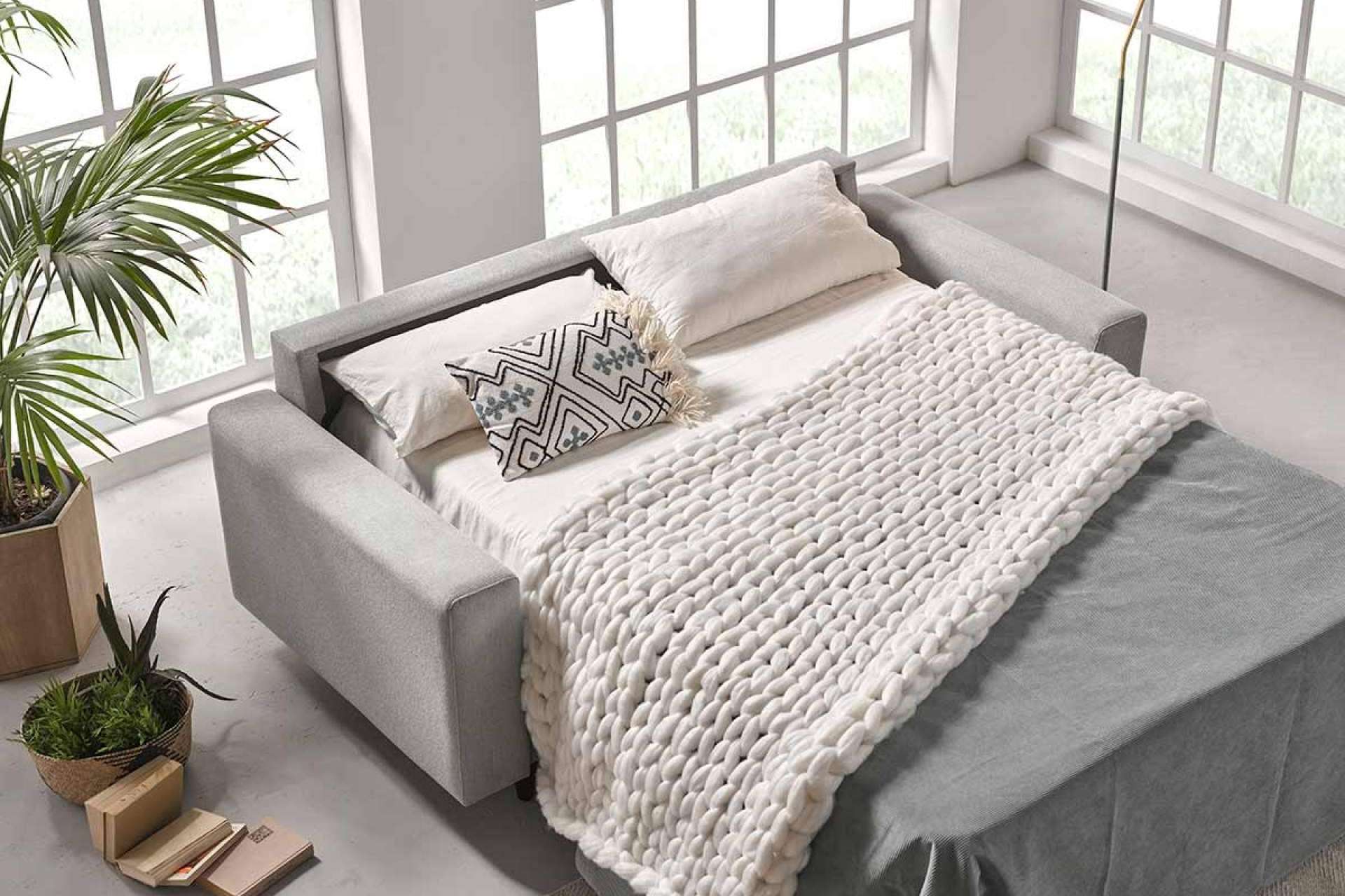 Claves para escoger un sofá cama sin equivocarse, con Tapizados Hernández