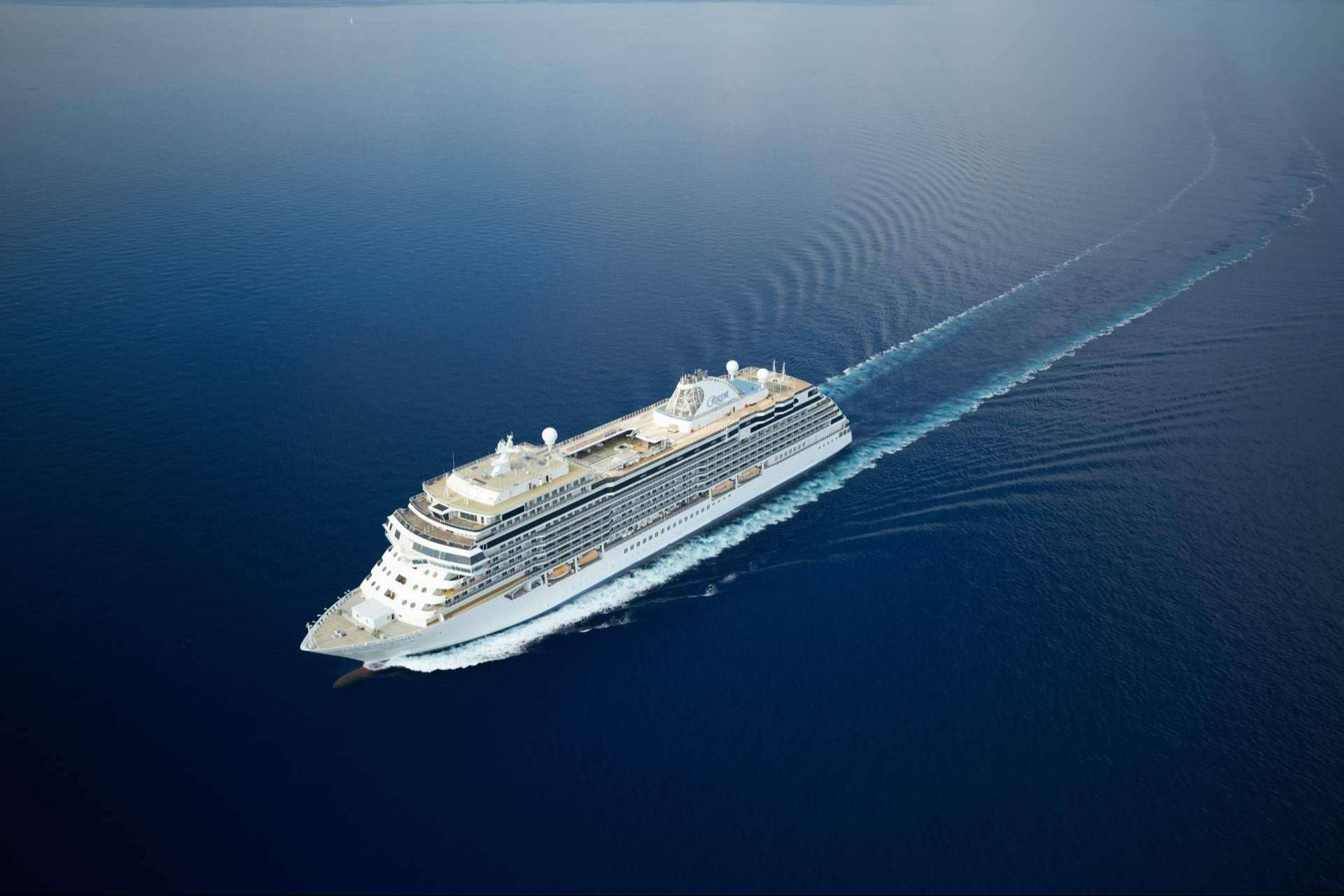 Regent presenta el sexto barco de la flota más lujosa del mundo, el Seven Seas Grandeur