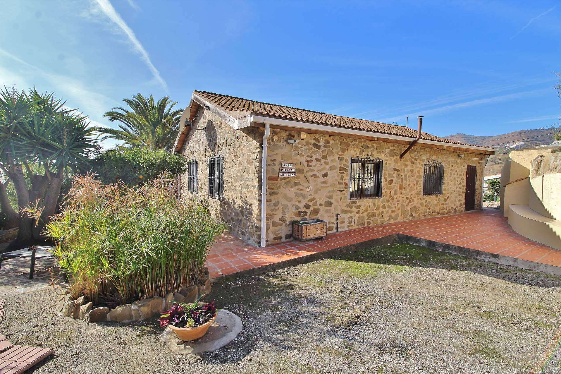 Espectacular chalet en venta en Rincón de la Victoria, con D&A Inmobiliaria