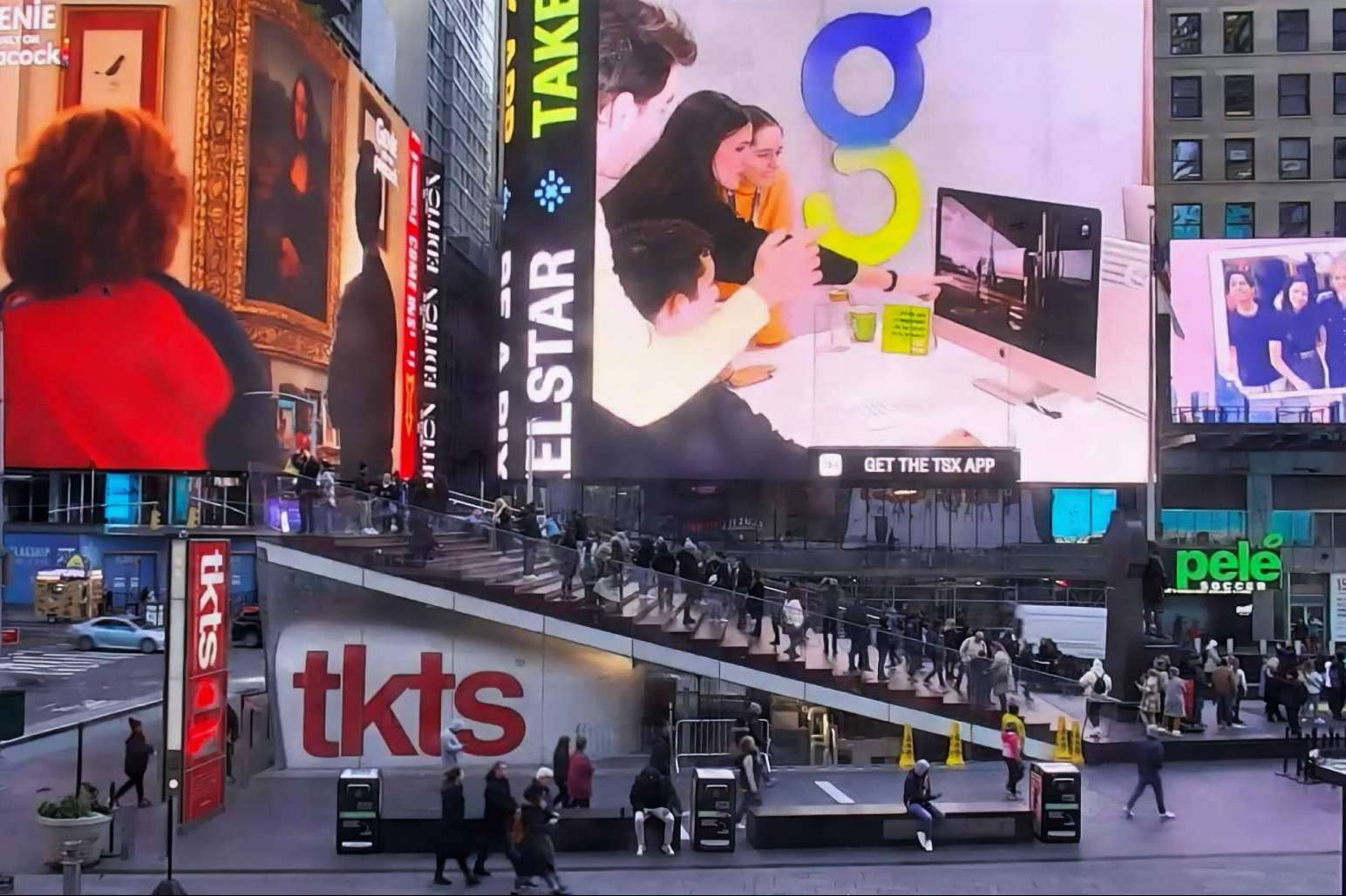 La firma española que aparece en las icónicas pantallas de Times Square