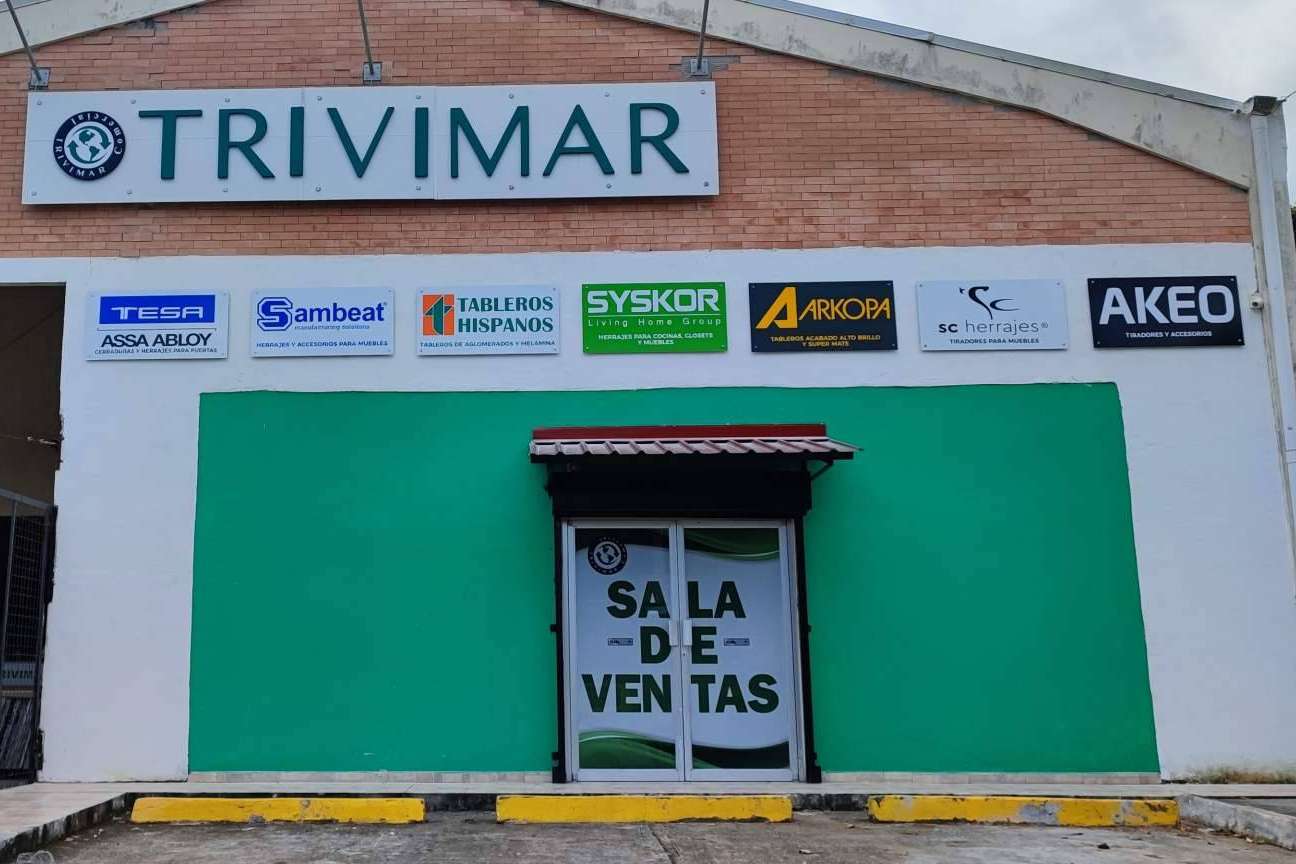 Un proveedor de servicios y herrajes para el profesional del mueble en Panamá es Trivimar