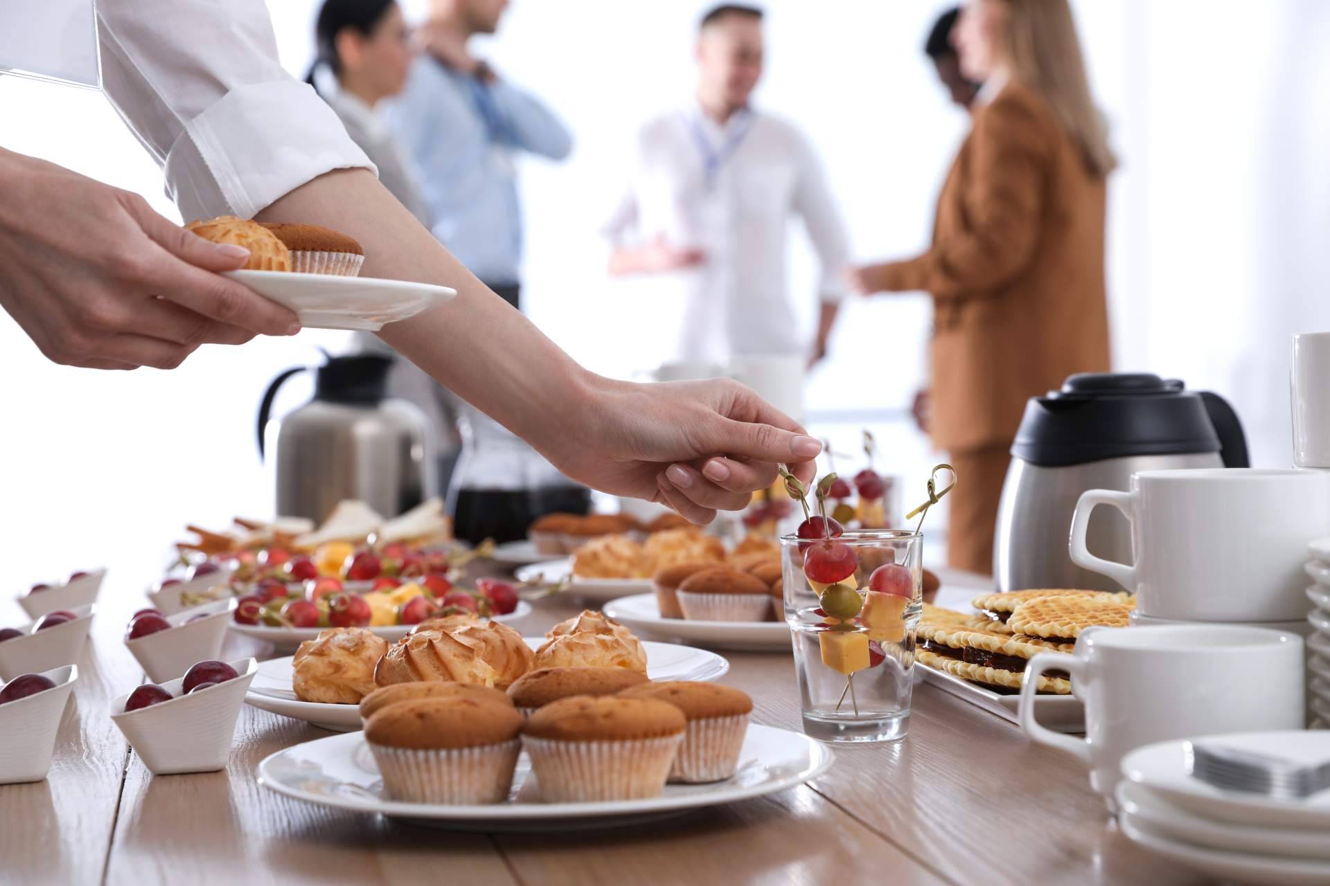 ¿Cuáles son los principales beneficios de la realización de un evento corporativo para los negocios?